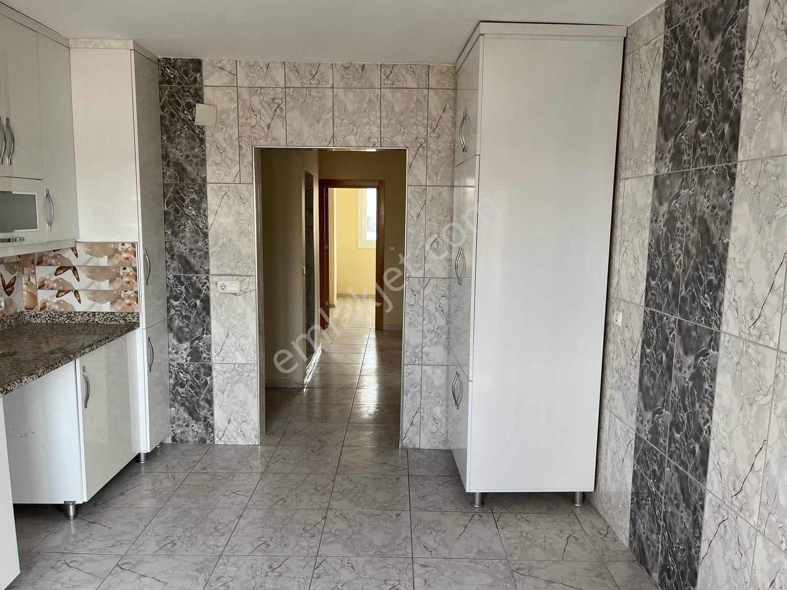 Yeşiltepe Mh. 3+1 Geniş Oturumlu Doğalgazlı Evimiz Kiralıktır - Görsel 4