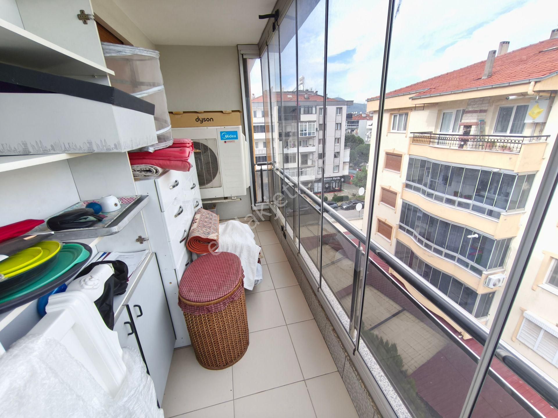 Lüks Eşyalı Oldukça Ferah Geniş 3 Cepheli140m2 2+1 Kiralık Daire - Görsel 26