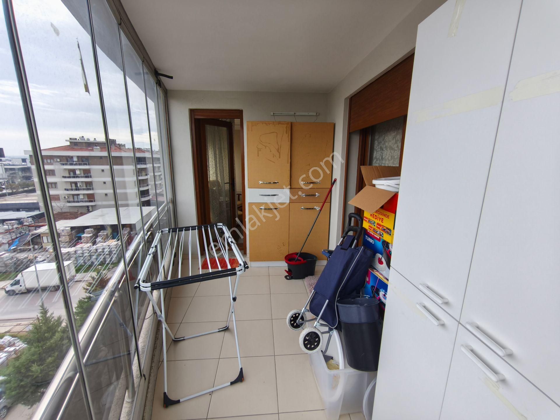 Lüks Eşyalı Oldukça Ferah Geniş 3 Cepheli140m2 2+1 Kiralık Daire - Görsel 25