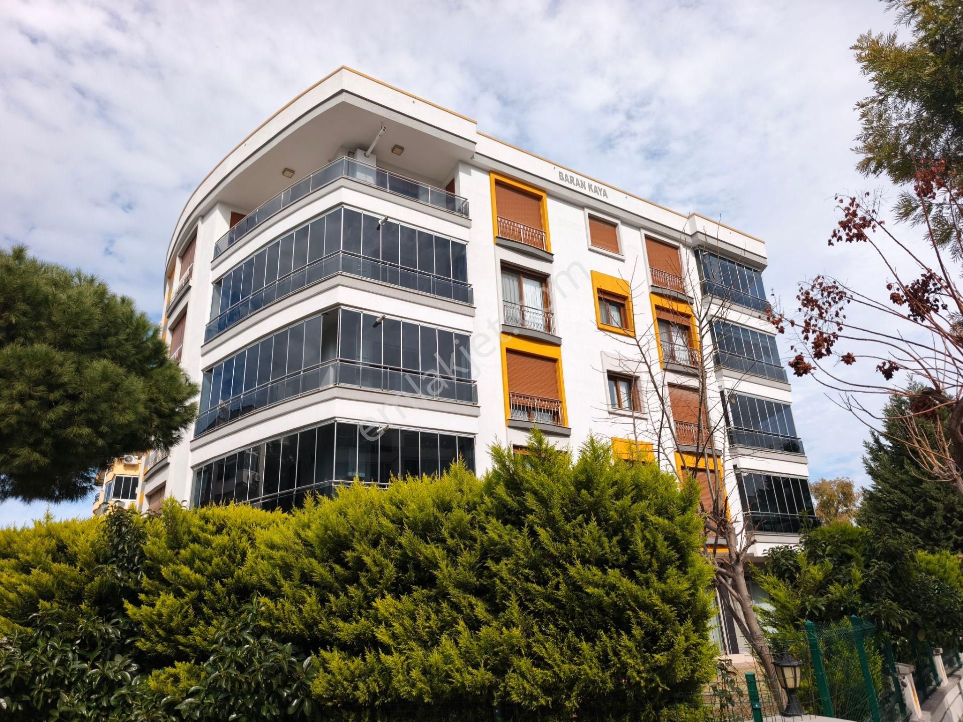 Lüks Eşyalı Oldukça Ferah Geniş 3 Cepheli140m2 2+1 Kiralık Daire - Görsel 35