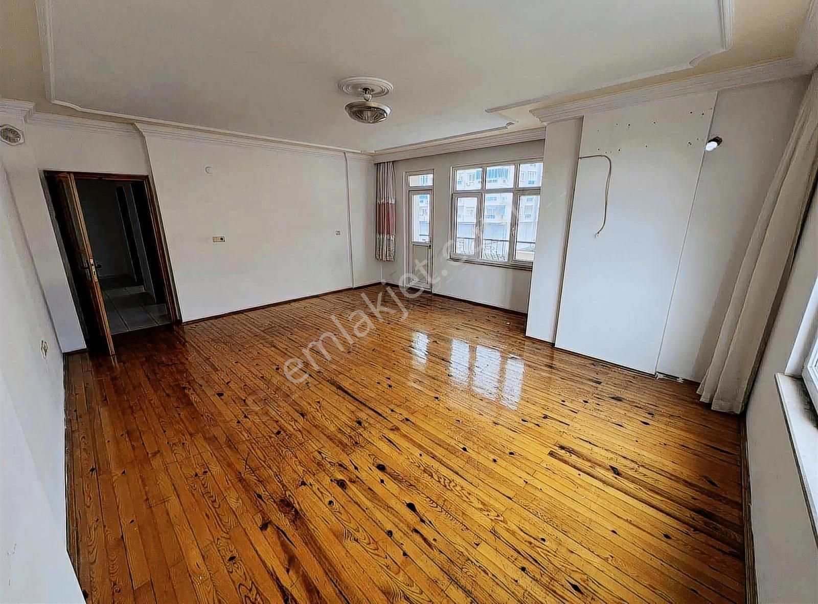 Sugözü Mah Satılık 3+1 150m2 Ayrı Mutfak Daire