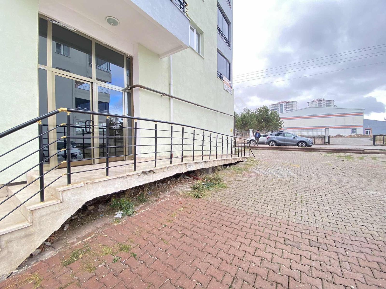 Sivas Ozan Emlak'tan Şeyhşamil'de Satılık 3+1 Kış Bahçeli Daire - Görsel 3