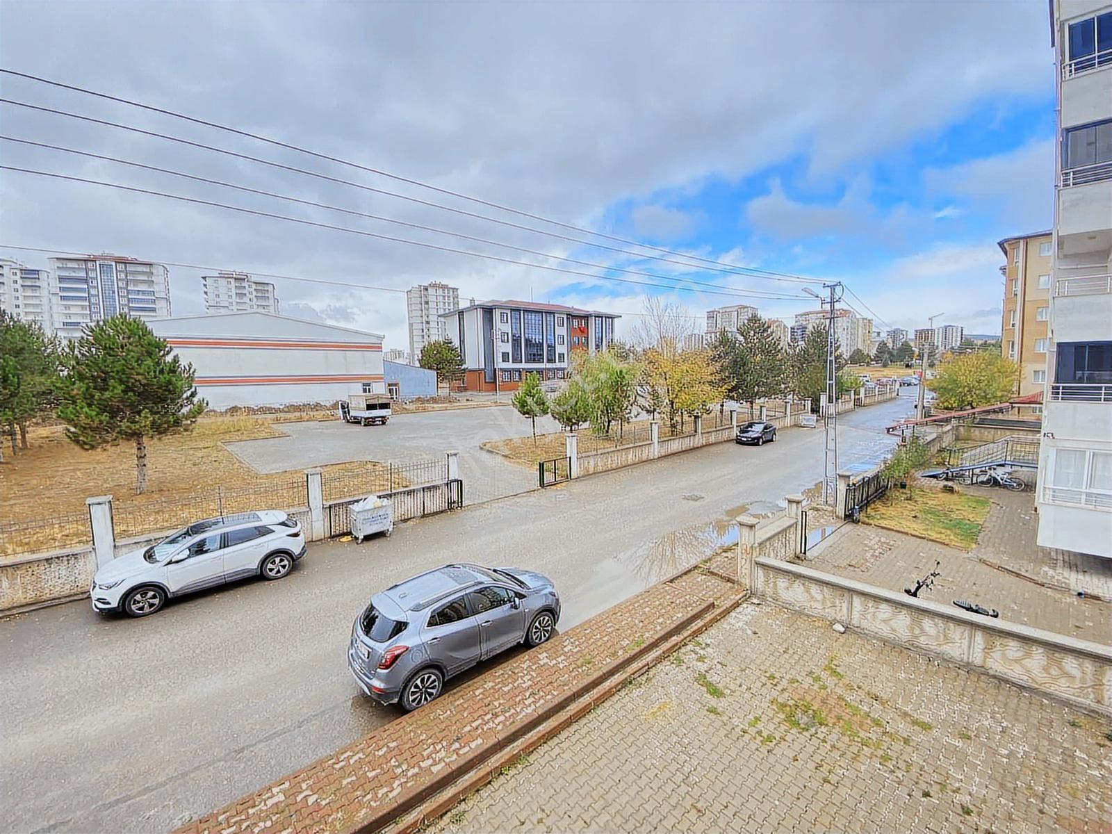 Sivas Ozan Emlak'tan Şeyhşamil'de Satılık 3+1 Kış Bahçeli Daire - Görsel 5