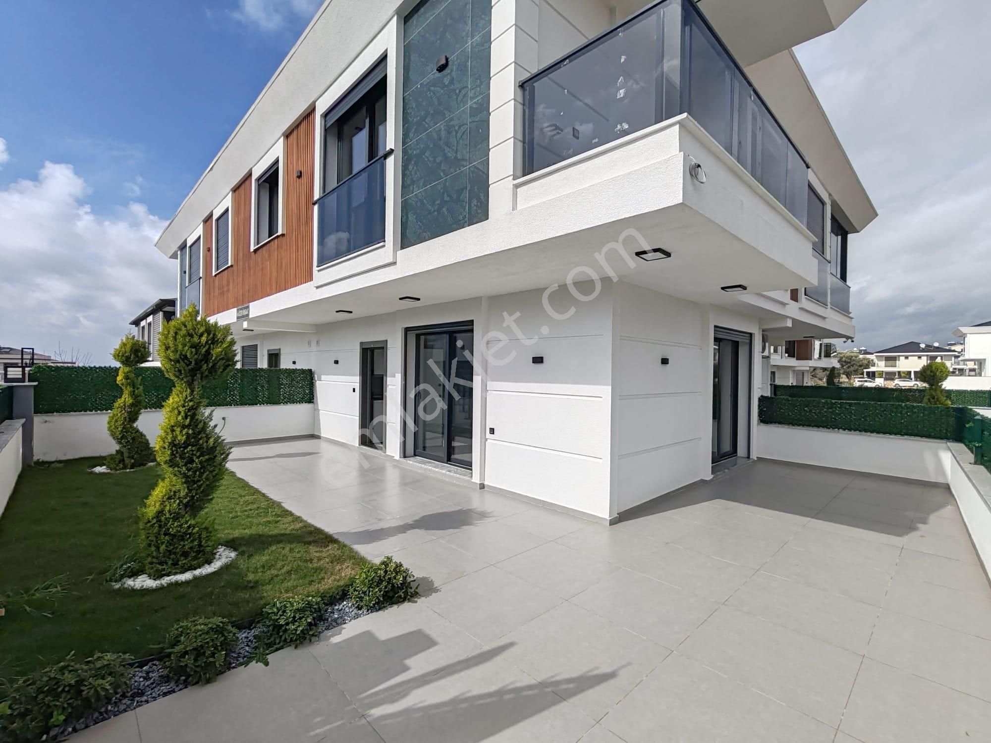Didim'de Önü Zeytinlik 3+1 Villa