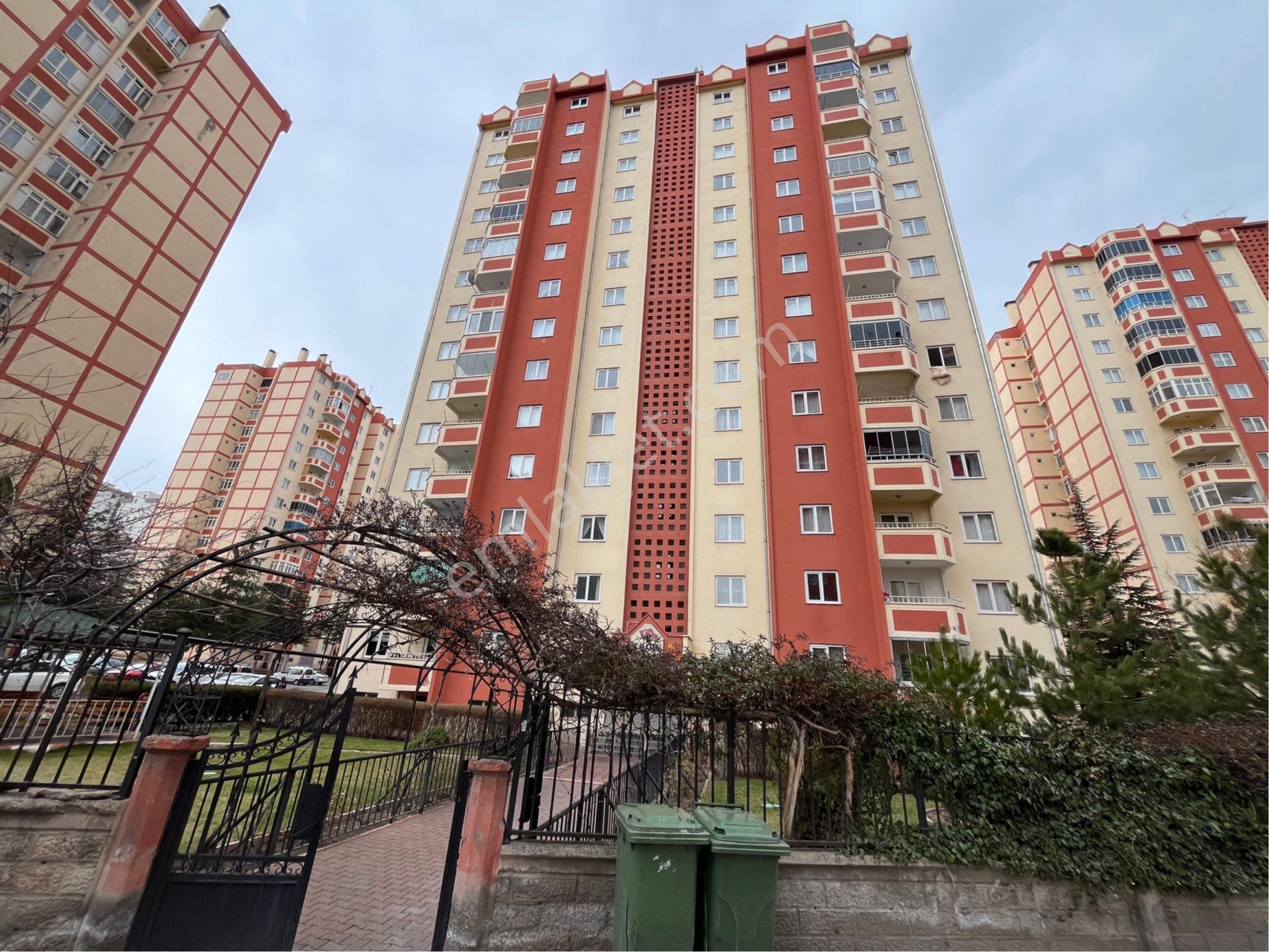 Serkent Eras Sitesi 3+1 Ara Kat Satılık Daire