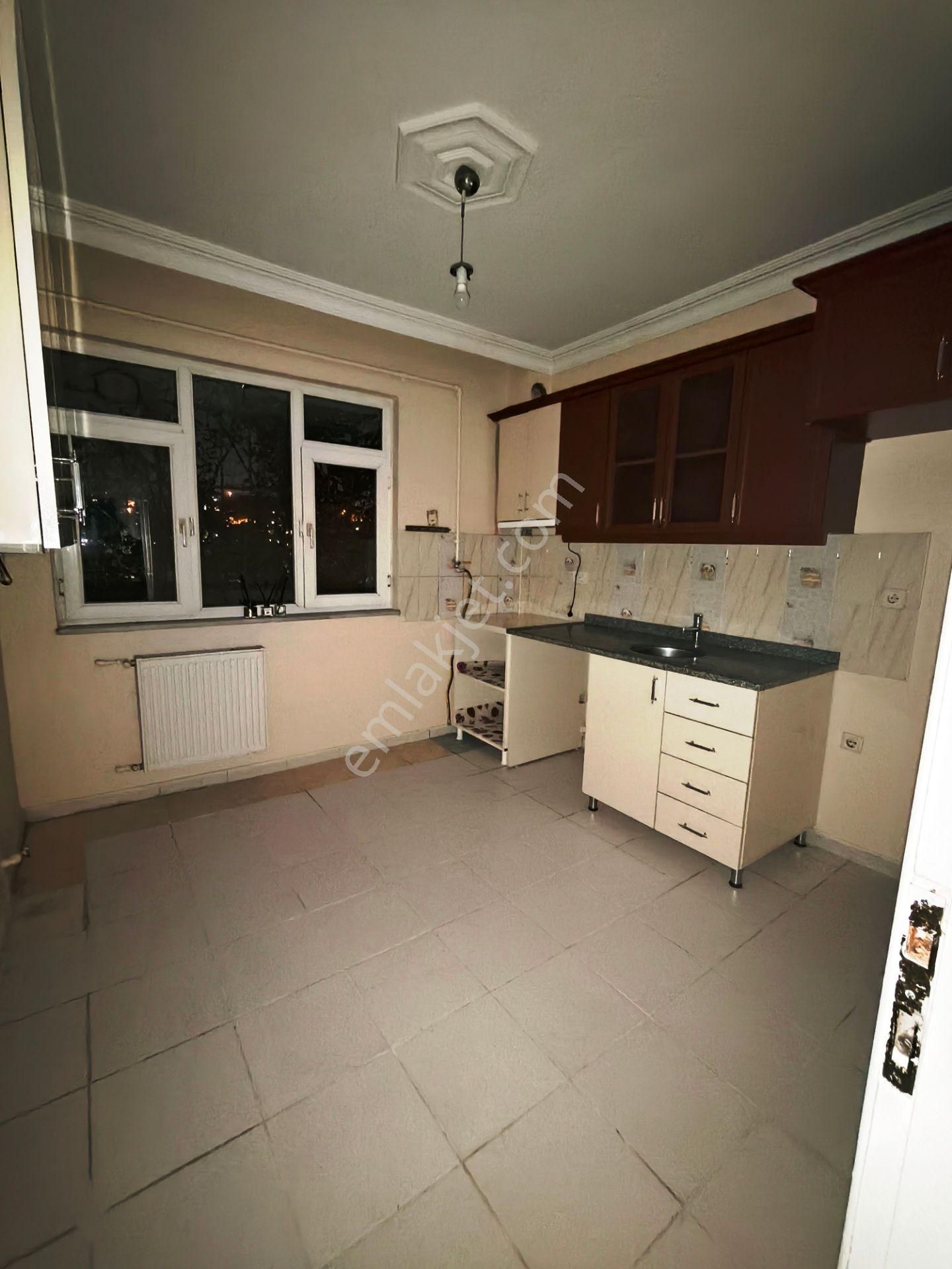 Eyüp İslambey Mh. 3+1 / 120m2 / Bakımlı , Bahçeli , Kombili , Aileye - Görsel 13