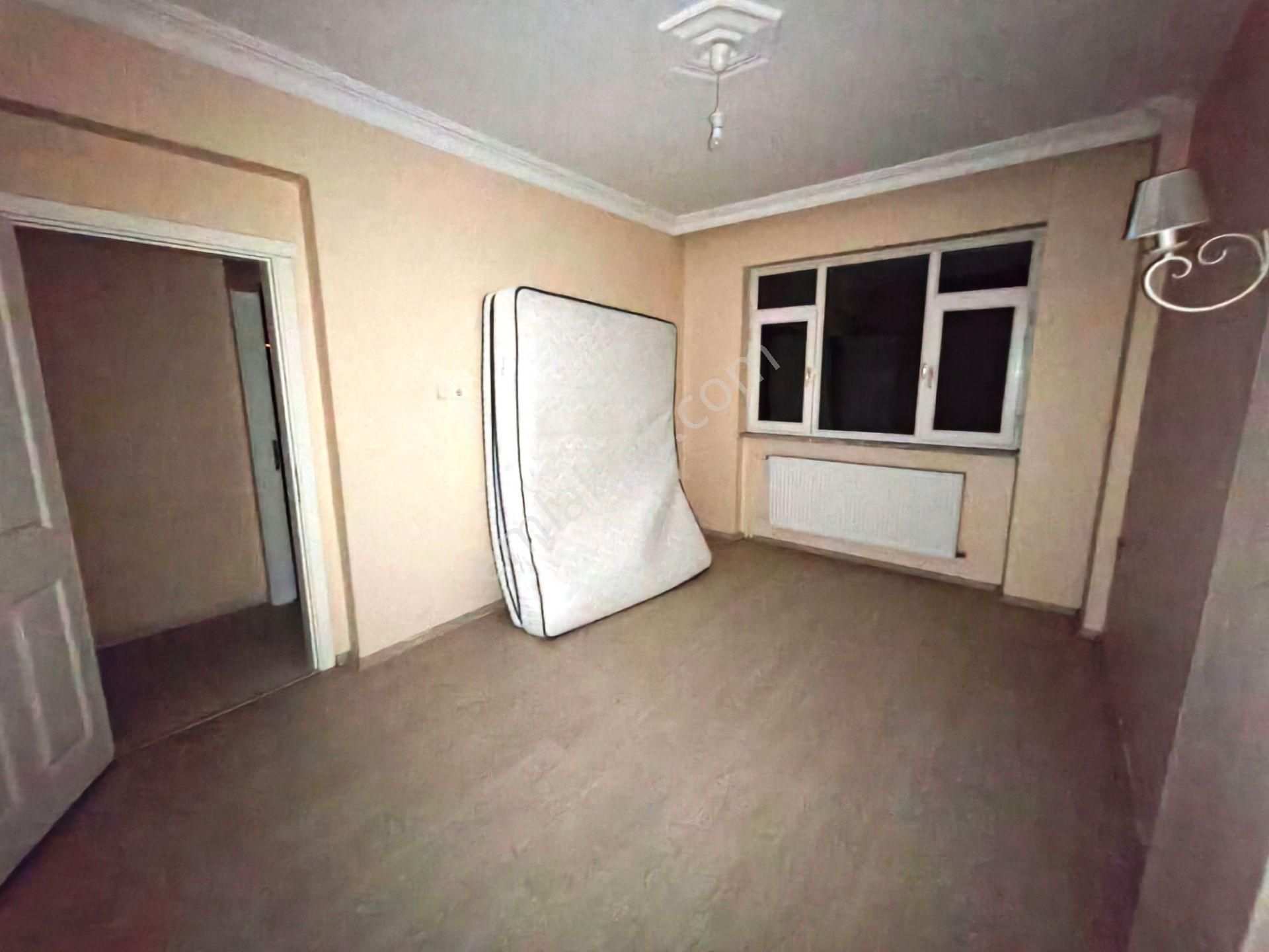 Eyüp İslambey Mh. 3+1 / 120m2 / Bakımlı , Bahçeli , Kombili , Aileye - Görsel 2