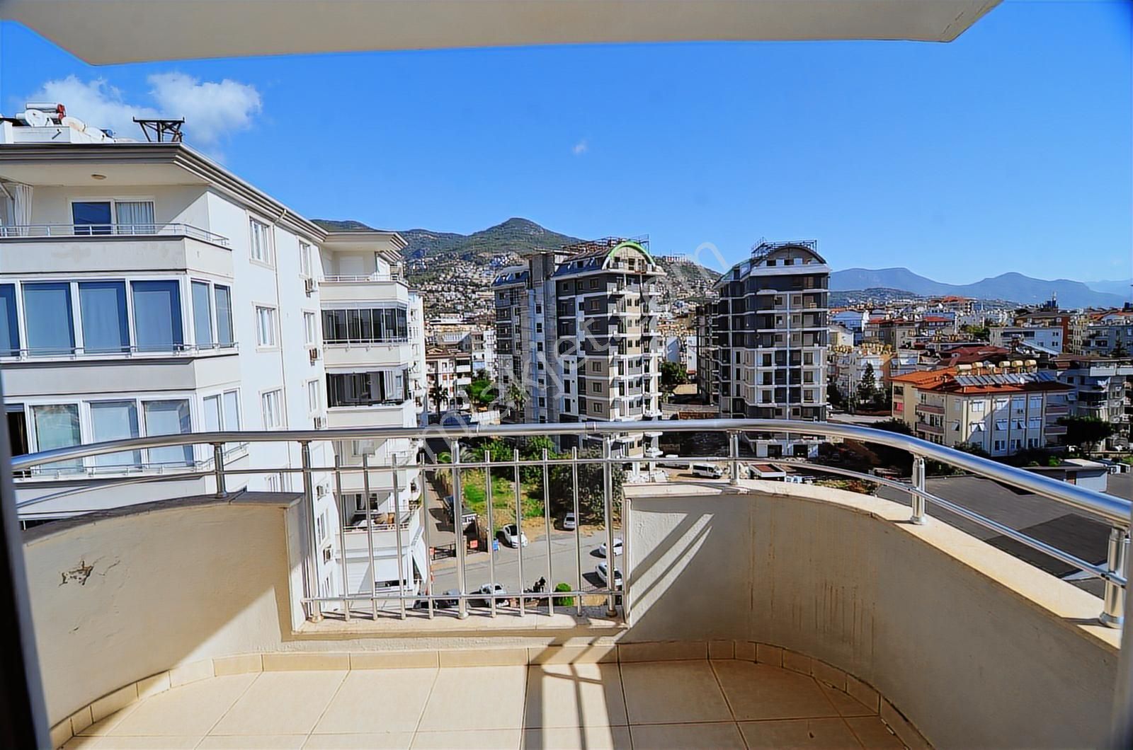 Alanya Galaksi Sitesi'de Satılık 5+1 Çift Daire - Görsel 17