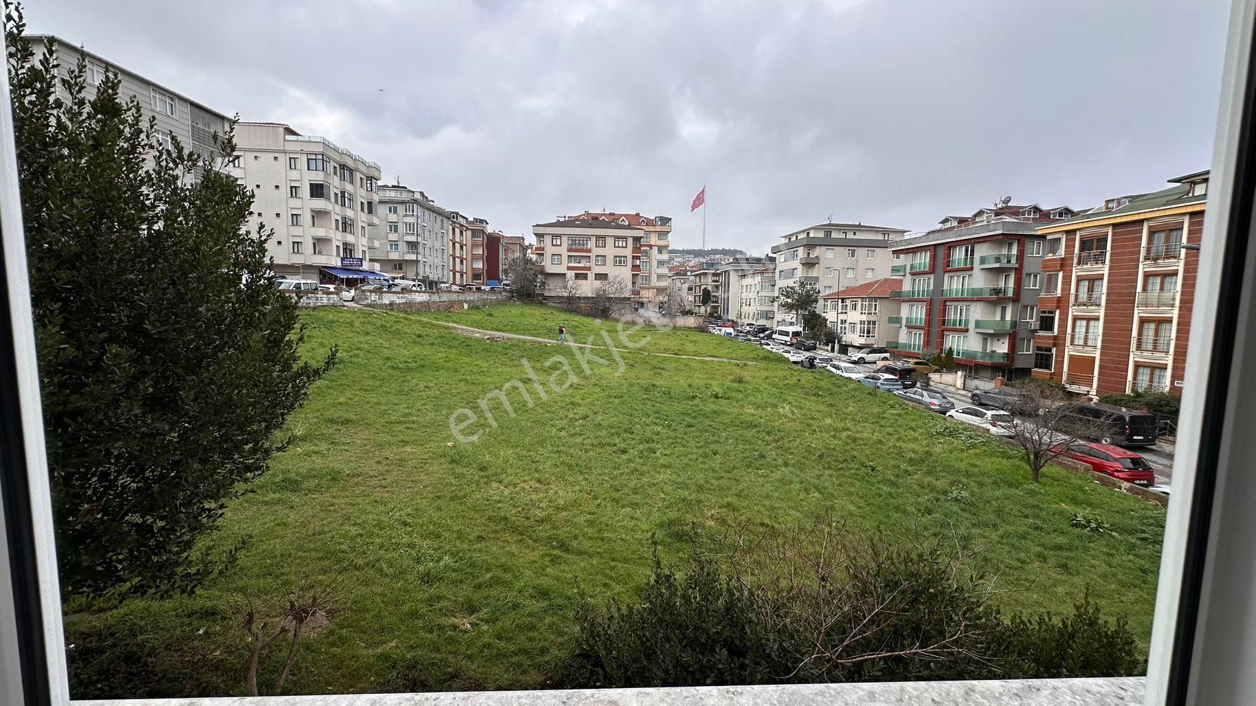 Kısıklı Metroya 3 Dakika ! Doğa Manzaralı, 3 Balkonlu, Ferah 3+1 Daire - Görsel 18