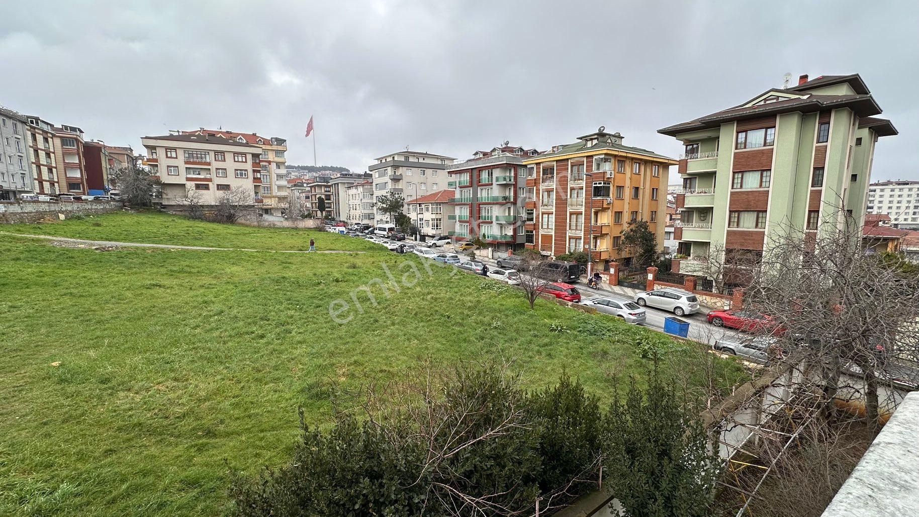 Kısıklı Metroya 3 Dakika ! Doğa Manzaralı, 3 Balkonlu, Ferah 3+1 Daire - Görsel 24