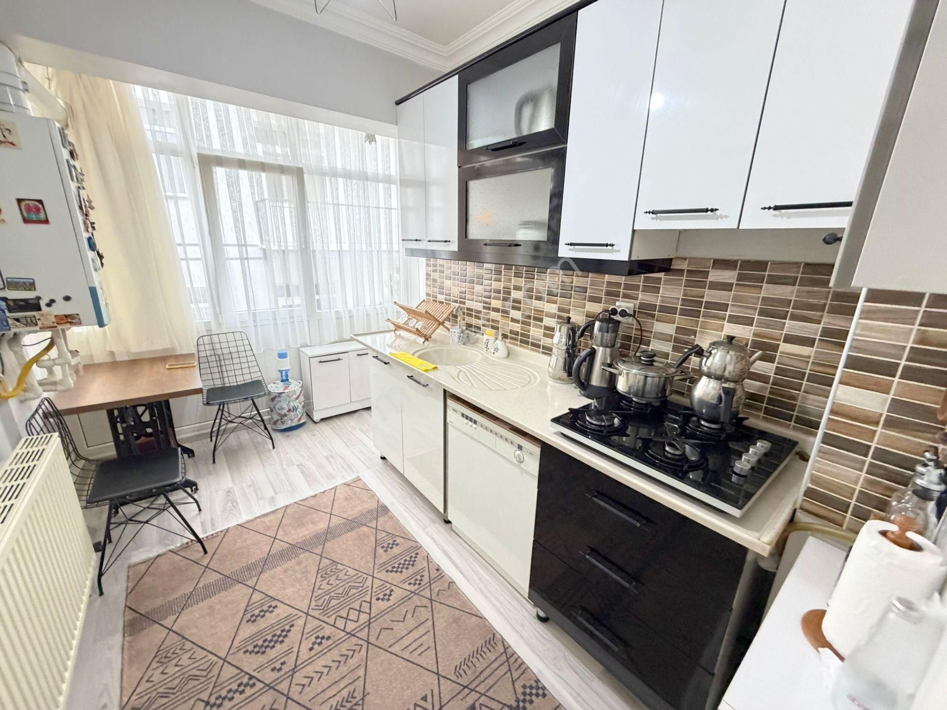 Şafak'tan Danışment Göbek Yakını 3+1 Orta Kat Ful Yapılı Kiralık - Görsel 2