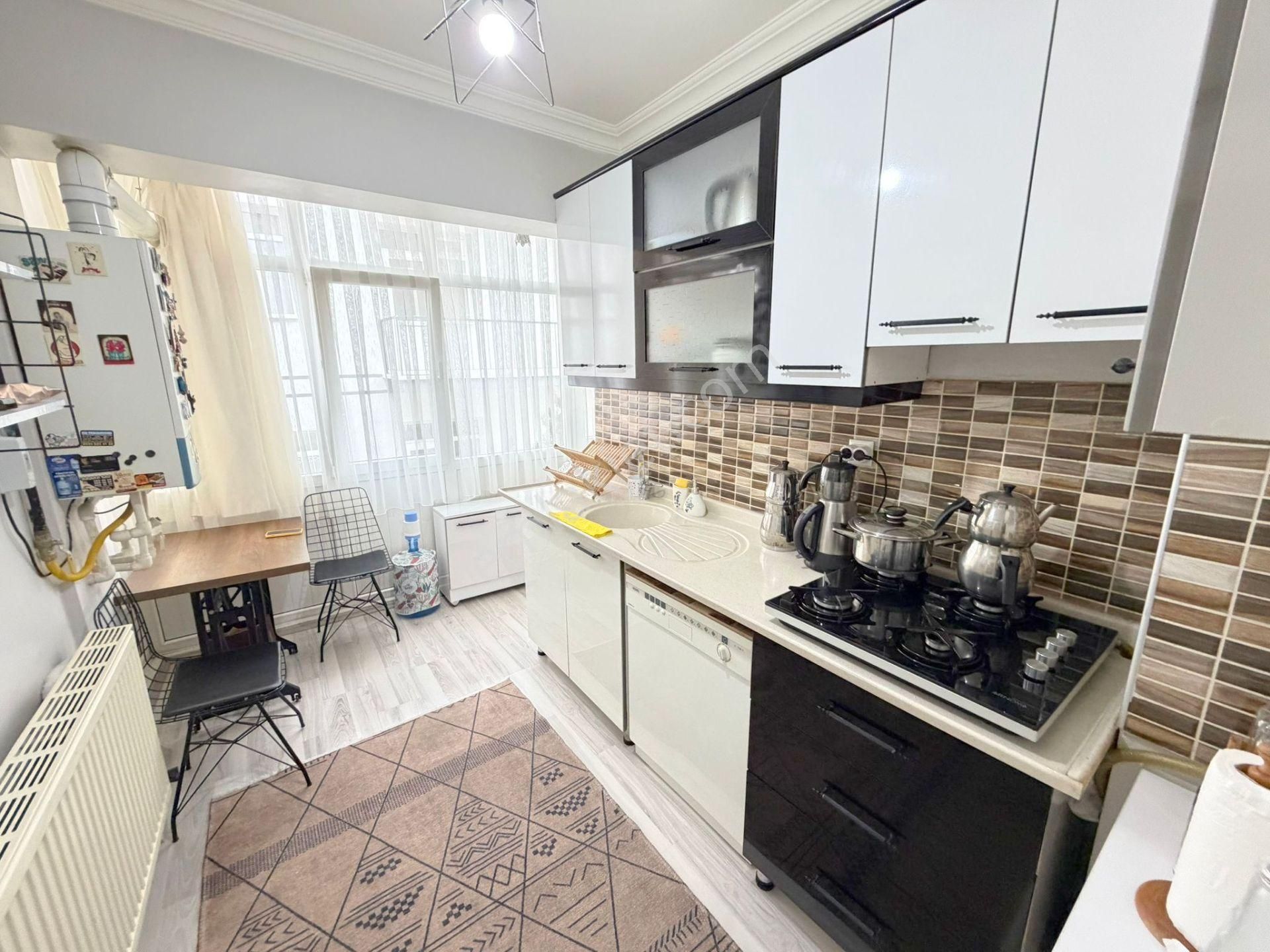 Şafak'tan Danışment Göbek Yakını 3+1 Orta Kat Ful Yapılı Kiralık - Görsel 3