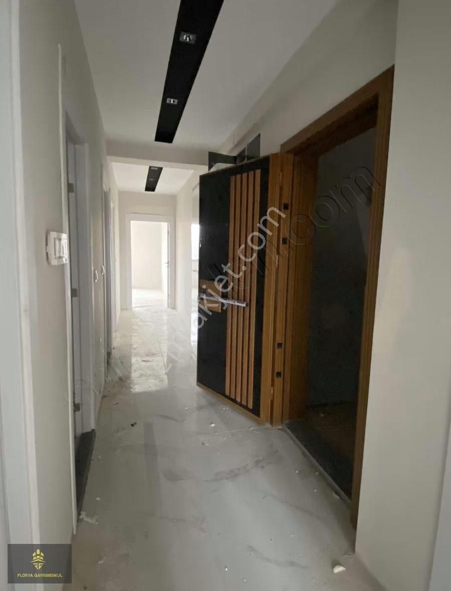 Esentepe'de Emniyet Müdürlüğü Yakını Sıfır 3+1 Daire - Görsel 3