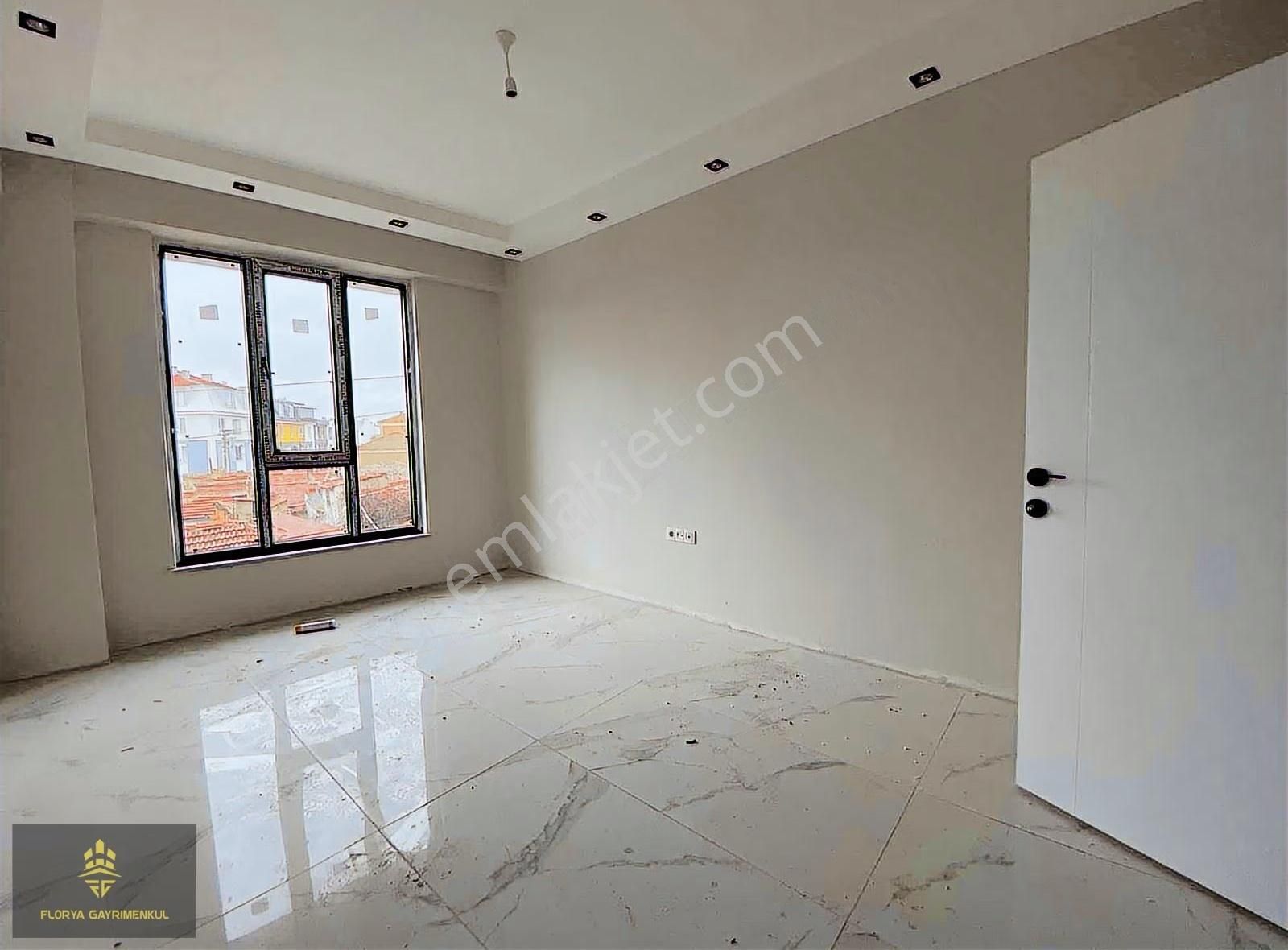 Esentepe'de Emniyet Müdürlüğü Yakını Sıfır 3+1 Daire - Görsel 2