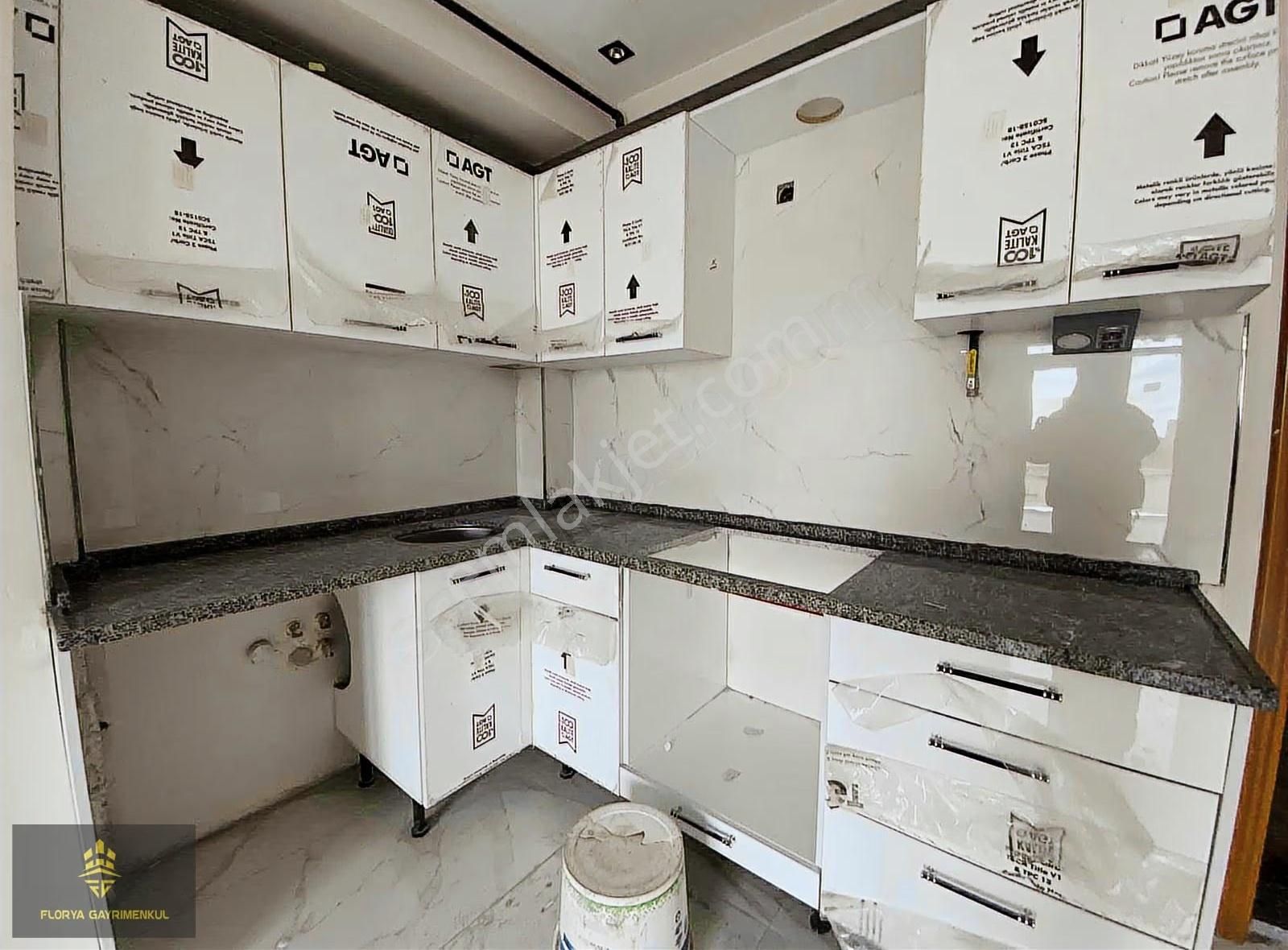 Esentepe'de Geniş Tei Ve Emniyet Müdürlüğü Yakını 1+1 Daireler - Görsel 9