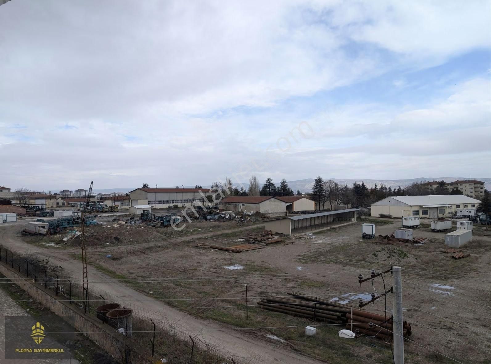 Satılık 2+1 Önü Açık Ferah Daire Balkonlu-asansörlü-köşe Daire - Görsel 2