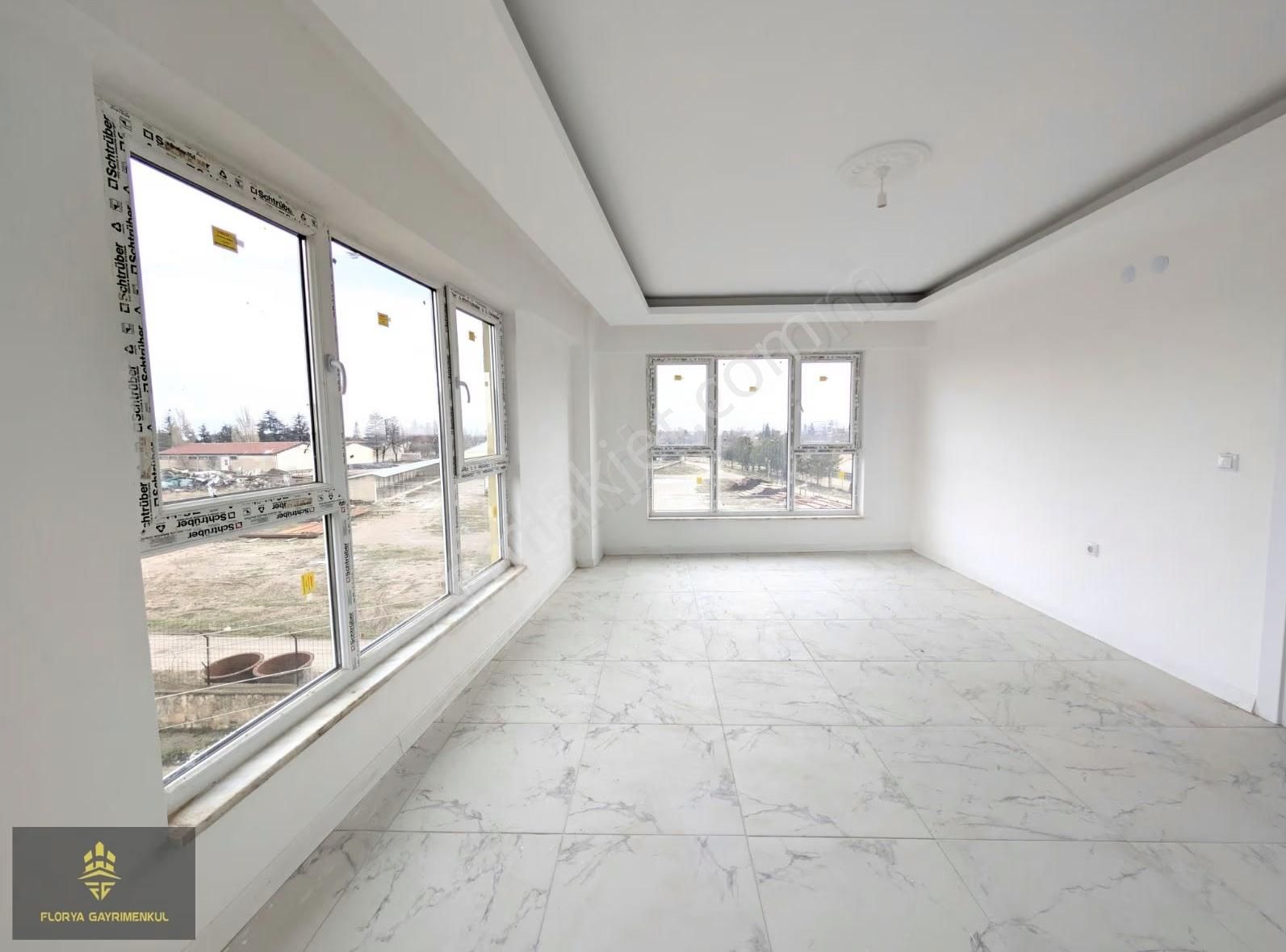 Satılık 2+1 Önü Açık Ferah Daire Balkonlu-asansörlü-köşe Daire - Görsel 9