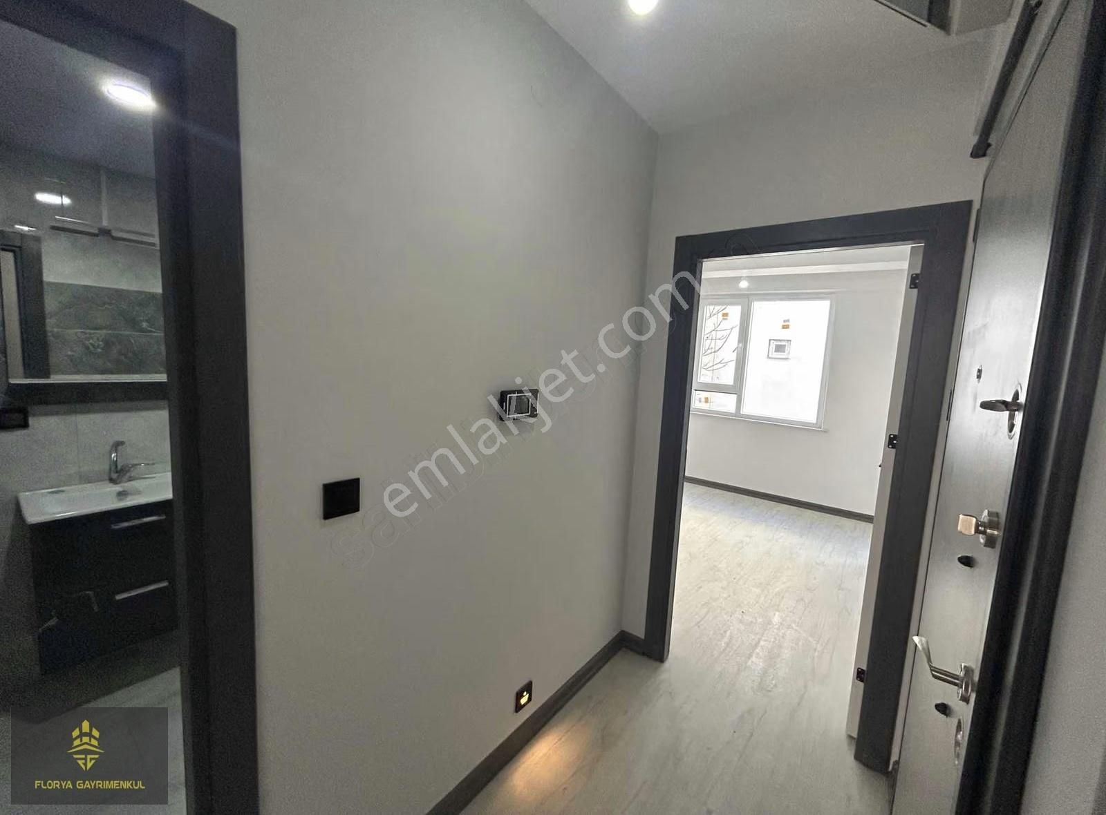 Anadolu Üniv. Yakını Sıfır Yerden Isıtmalı Balkonlu 1+1 Daire - Görsel 8