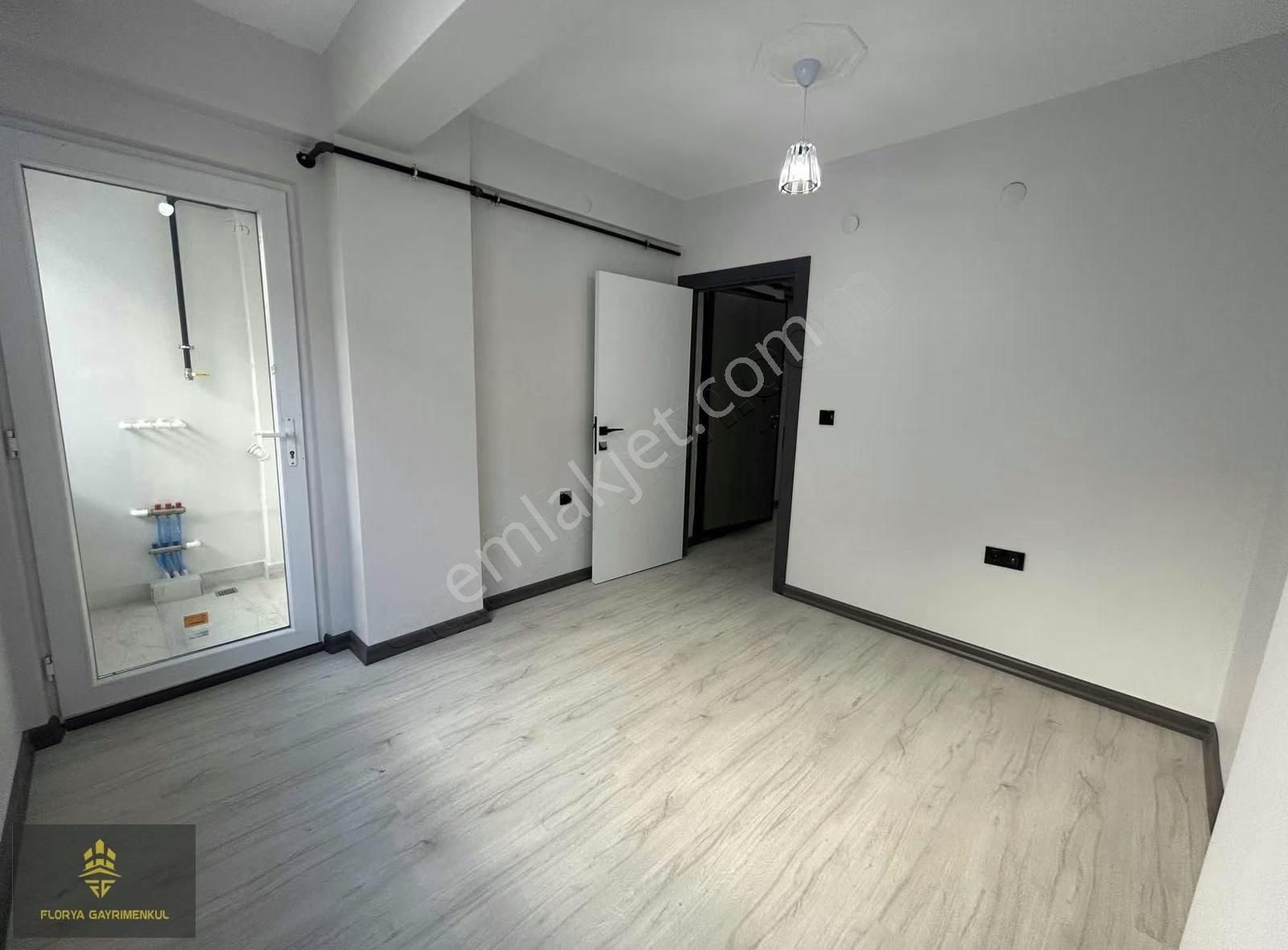 Anadolu Üniv. Yakını Sıfır Yerden Isıtmalı Balkonlu 1+1 Daire - Görsel 6