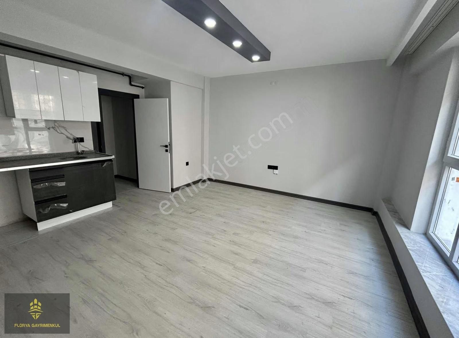 Anadolu Üniv. Yakını Sıfır Yerden Isıtmalı Balkonlu 1+1 Daire - Görsel 14