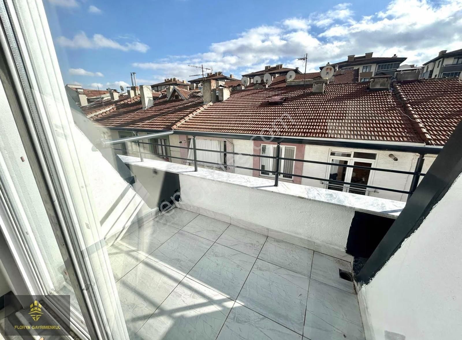 İsmet İnönü Cad. Ve Anadolu Üniv Yakını Sıfır Yüksek Kredili 3+1 - Görsel 20