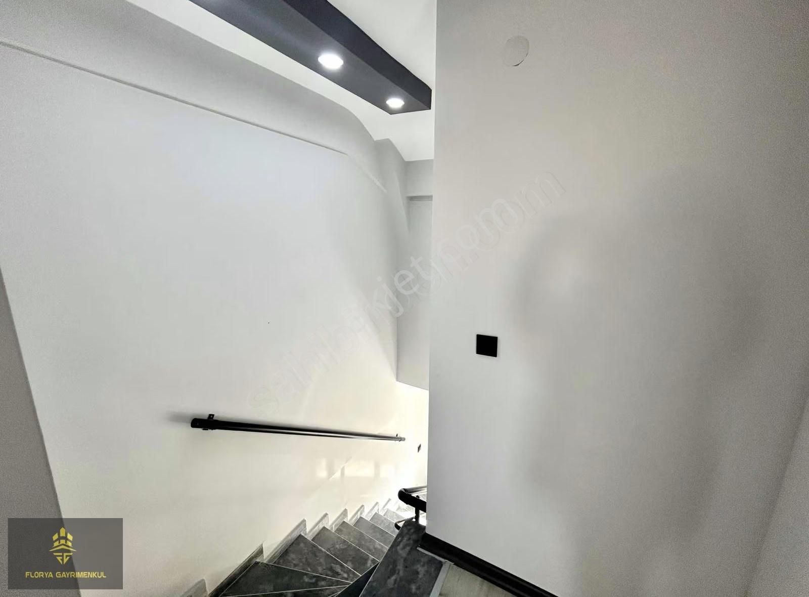 İsmet İnönü Cad. Ve Anadolu Üniv Yakını Sıfır Yüksek Kredili 3+1 - Görsel 3