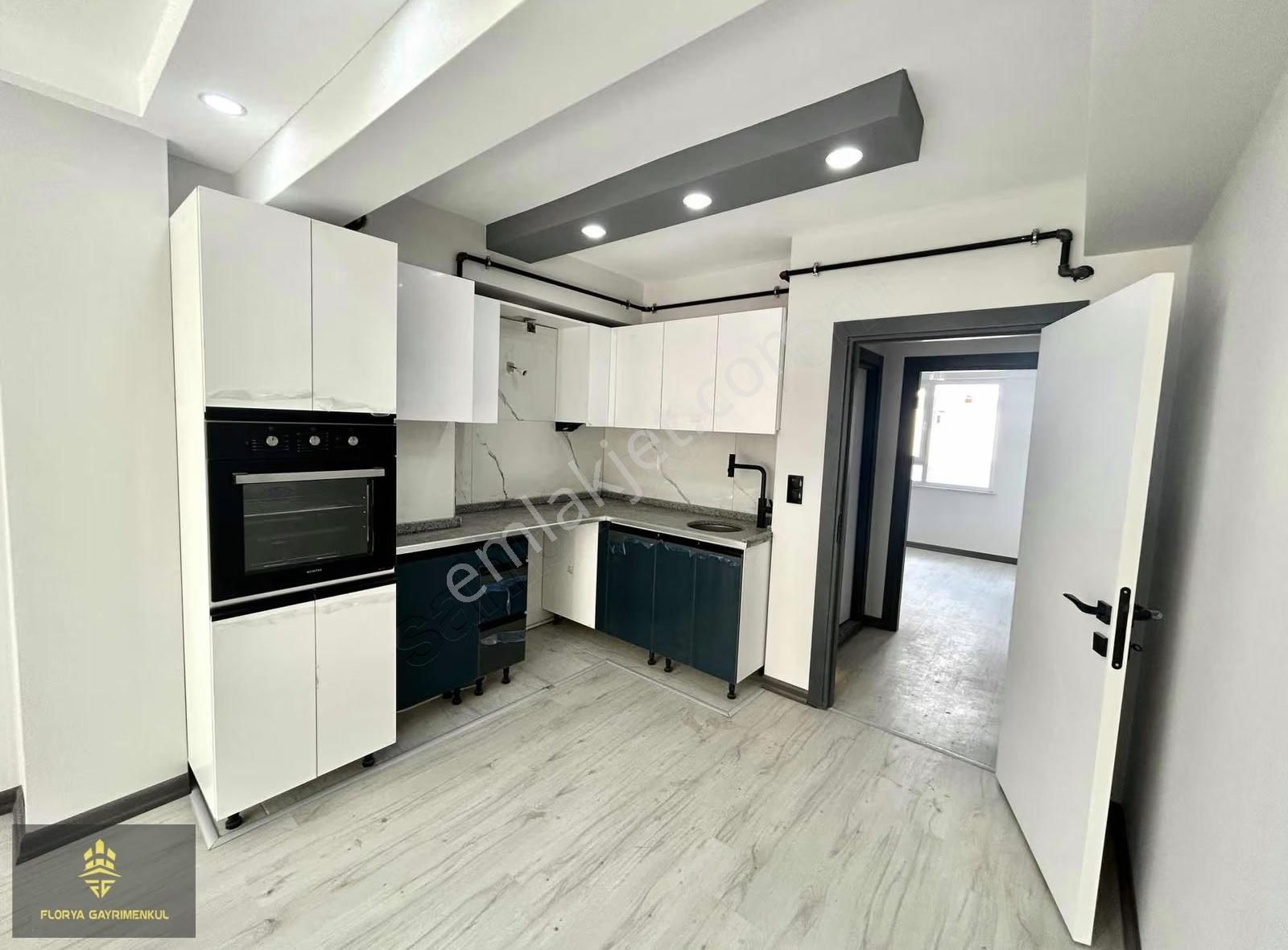 İsmet İnönü Cad. Ve Anadolu Üniv Yakını Sıfır Yüksek Kredili 3+1 - Görsel 24