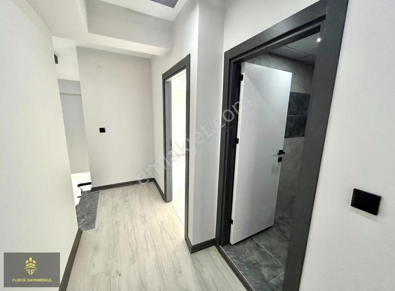 İsmet İnönü Cad. Ve Anadolu Üniv Yakını Sıfır Yüksek Kredili 3+1 - Görsel 23