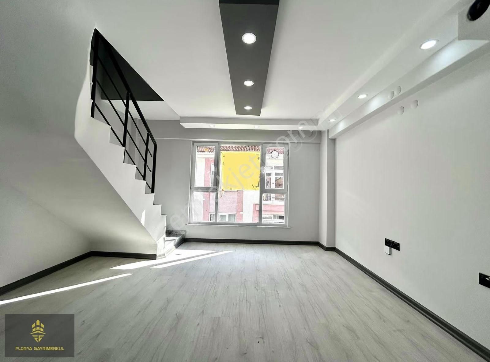 İsmet İnönü Cad. Ve Anadolu Üniv Yakını Sıfır Yüksek Kredili 3+1 - Görsel 2