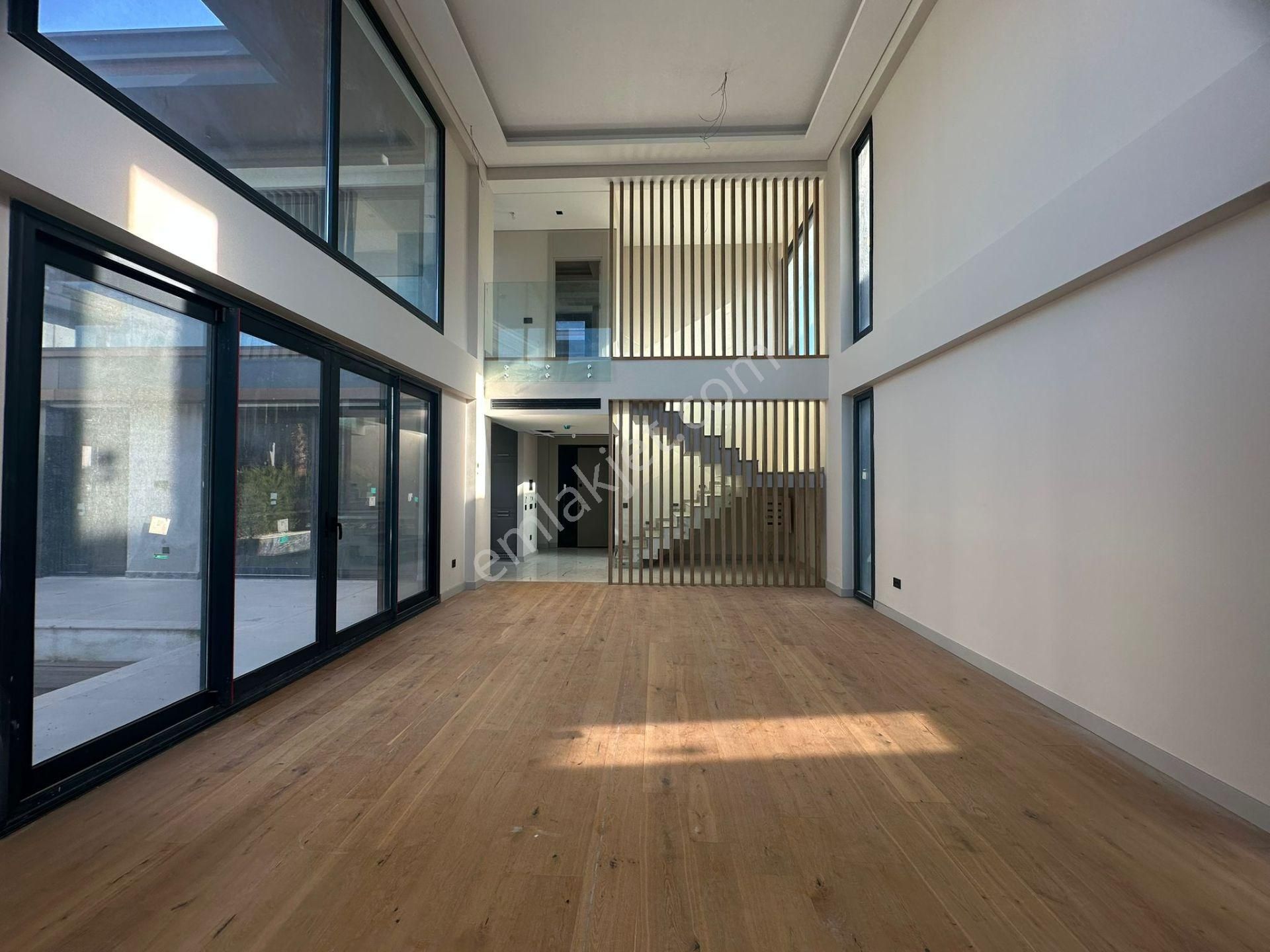 Sasalı'da Müstakil Havuzlu Otoparklı 220 M2 Satılık Villa - Görsel 35