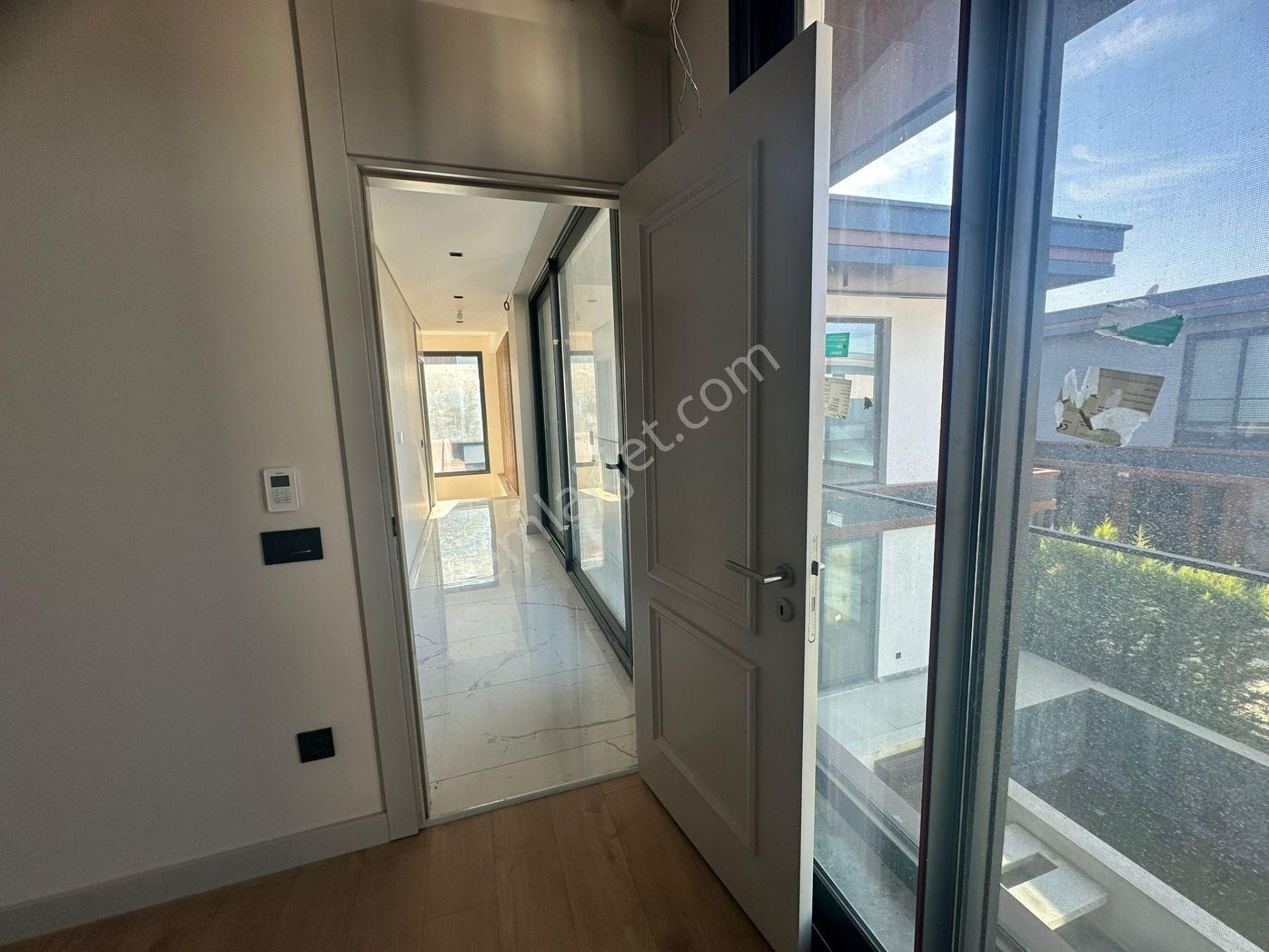 Sasalı'da Müstakil Havuzlu Otoparklı 220 M2 Satılık Villa - Görsel 7