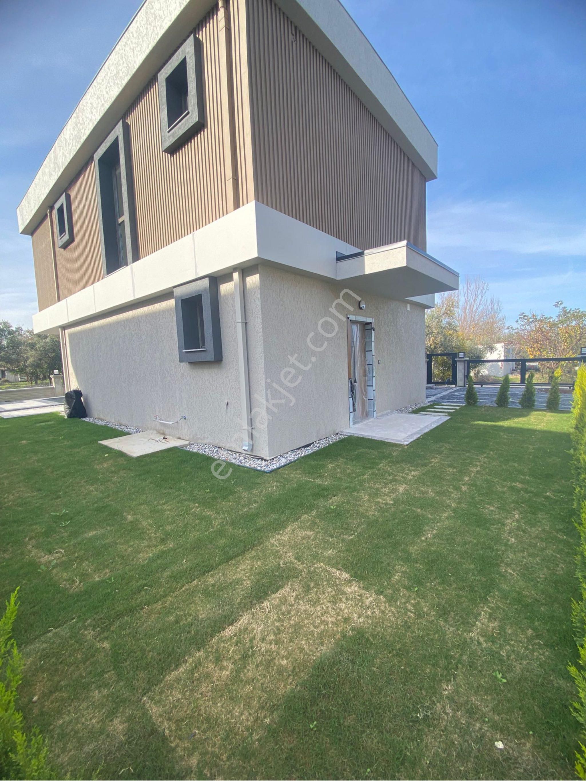 Güzelçamlı'da Tek Müstakil Özel Havuzlu 3+1 Satılık Villa - Görsel 29