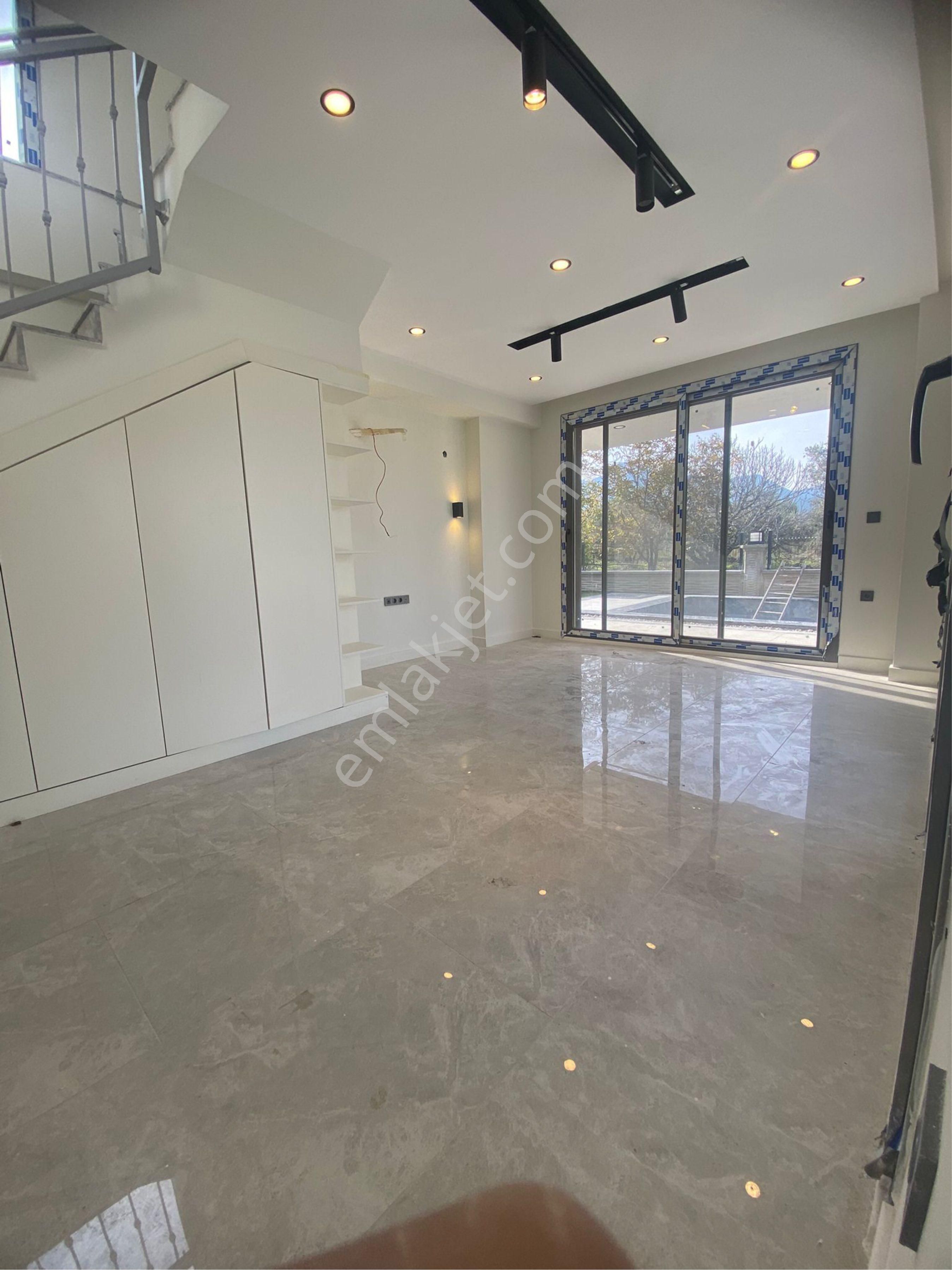 Güzelçamlı'da Tek Müstakil Özel Havuzlu 3+1 Satılık Villa - Görsel 3