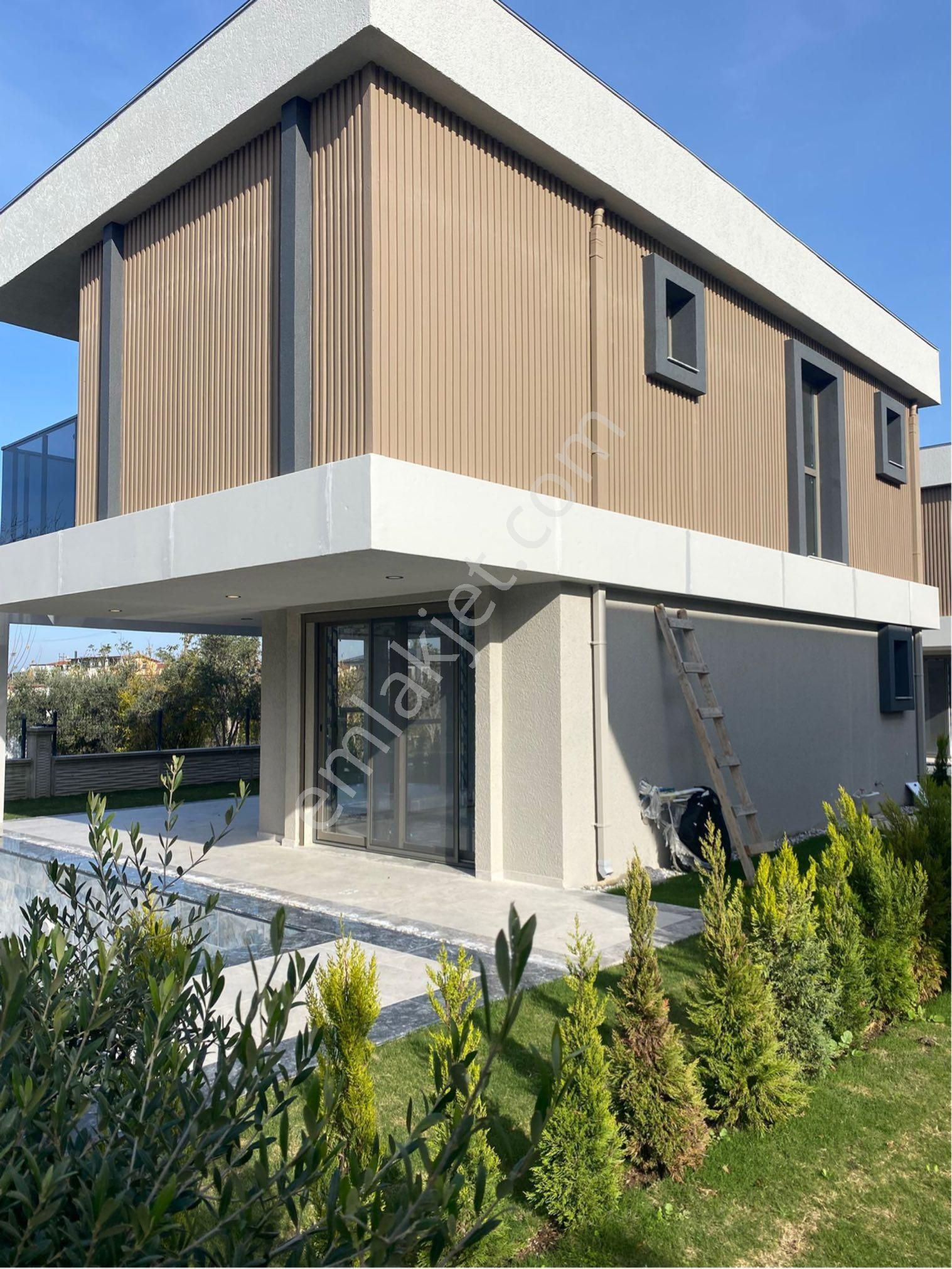 Güzelçamlı'da Tek Müstakil Özel Havuzlu 3+1 Satılık Villa - Görsel 20