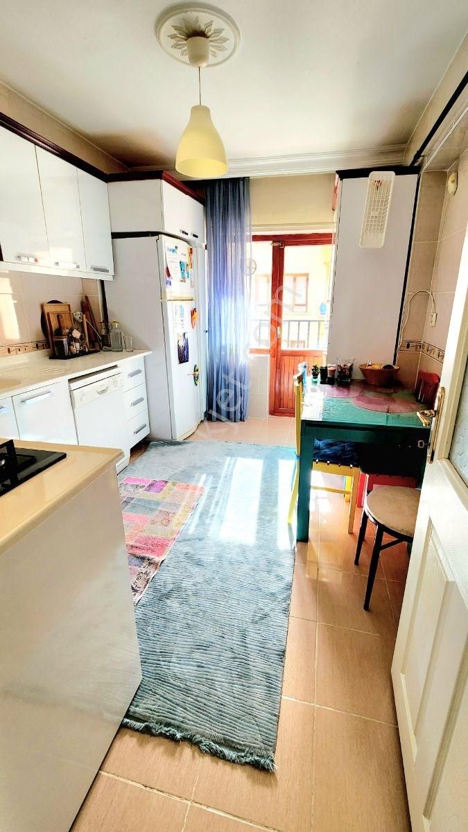 Karapürçek Karakol Yakını 3 Balkonlu Masrafsız Daire - Görsel 4