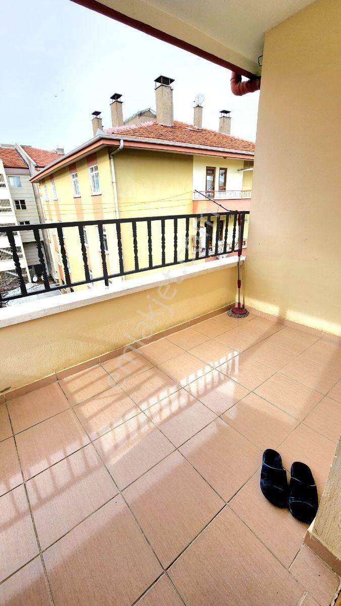 Karapürçek Karakol Yakını 3 Balkonlu Masrafsız Daire - Görsel 5