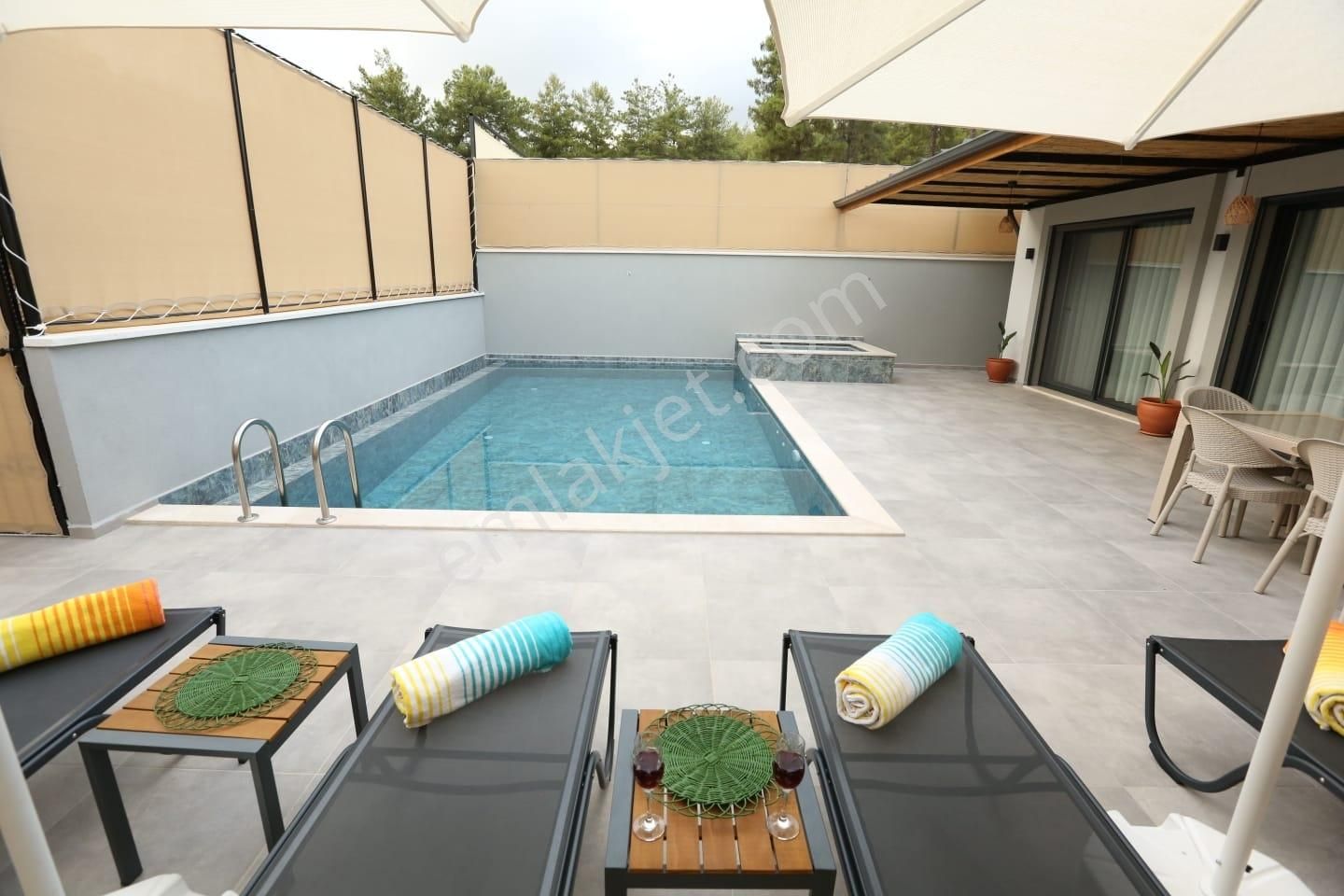 Stoptan Karagedikte Müstakil Havuzlu 2+1 Villa - Görsel 33