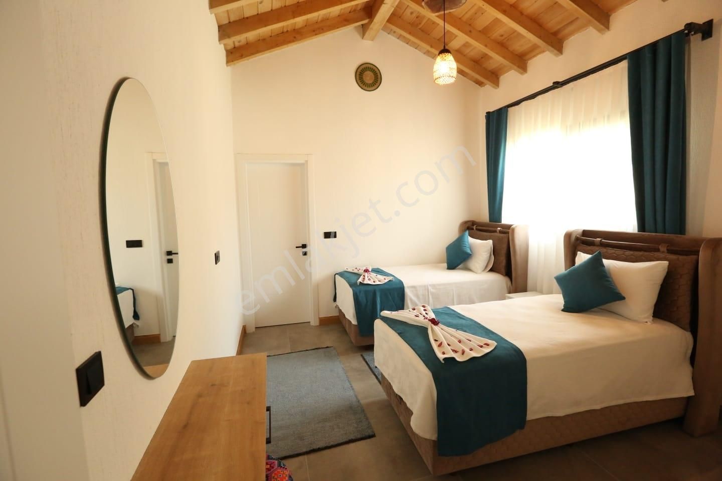 Stoptan Karagedikte Müstakil Havuzlu 2+1 Villa - Görsel 22