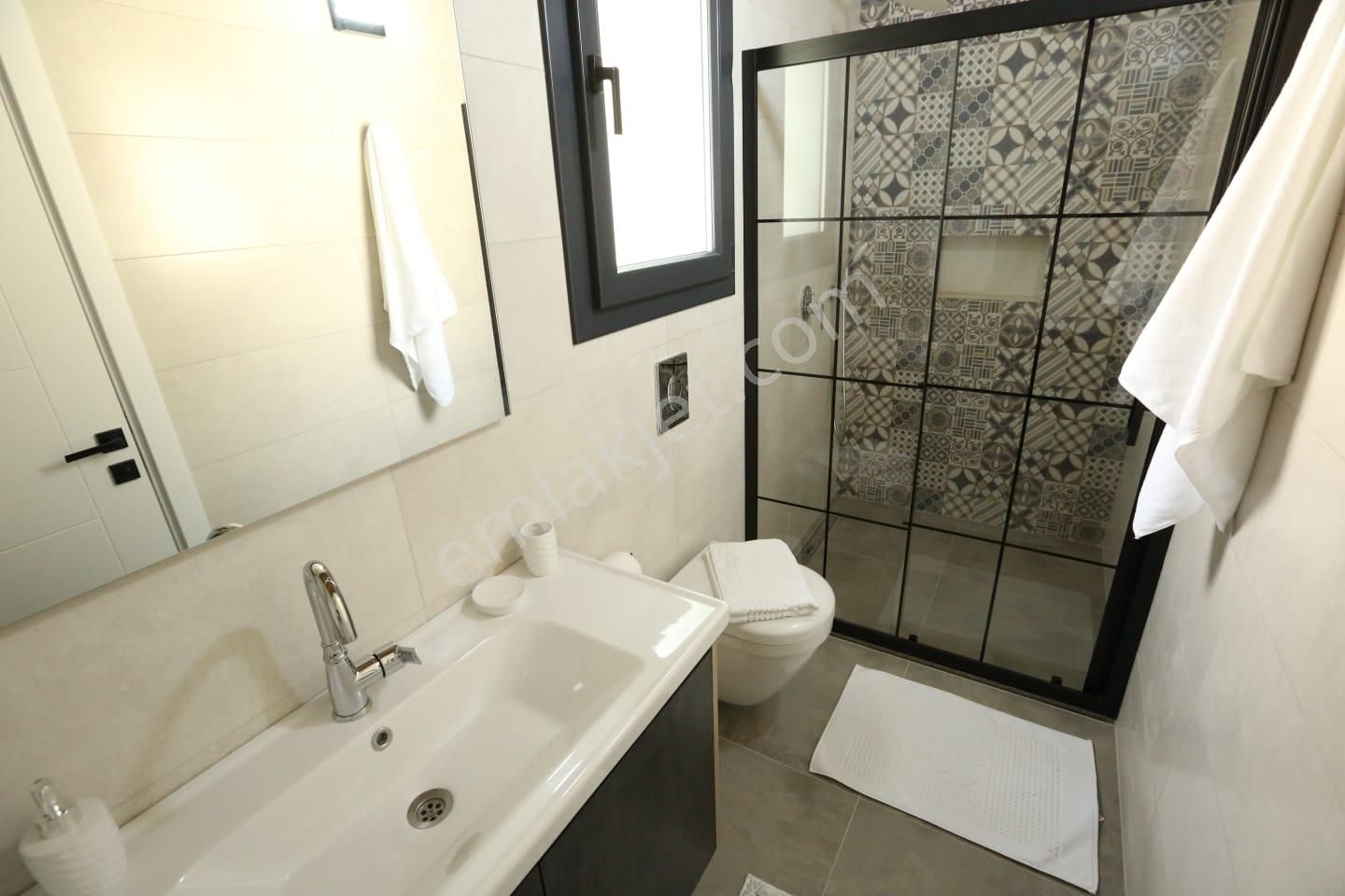 Stoptan Karagedikte Müstakil Havuzlu 2+1 Villa - Görsel 15