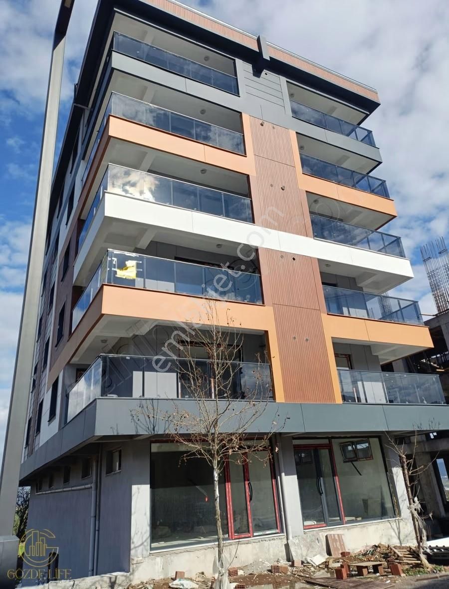 Aliağa Güzelhisar Caddesi Üzerinde 2+1 Satılık Sıfır Daireler