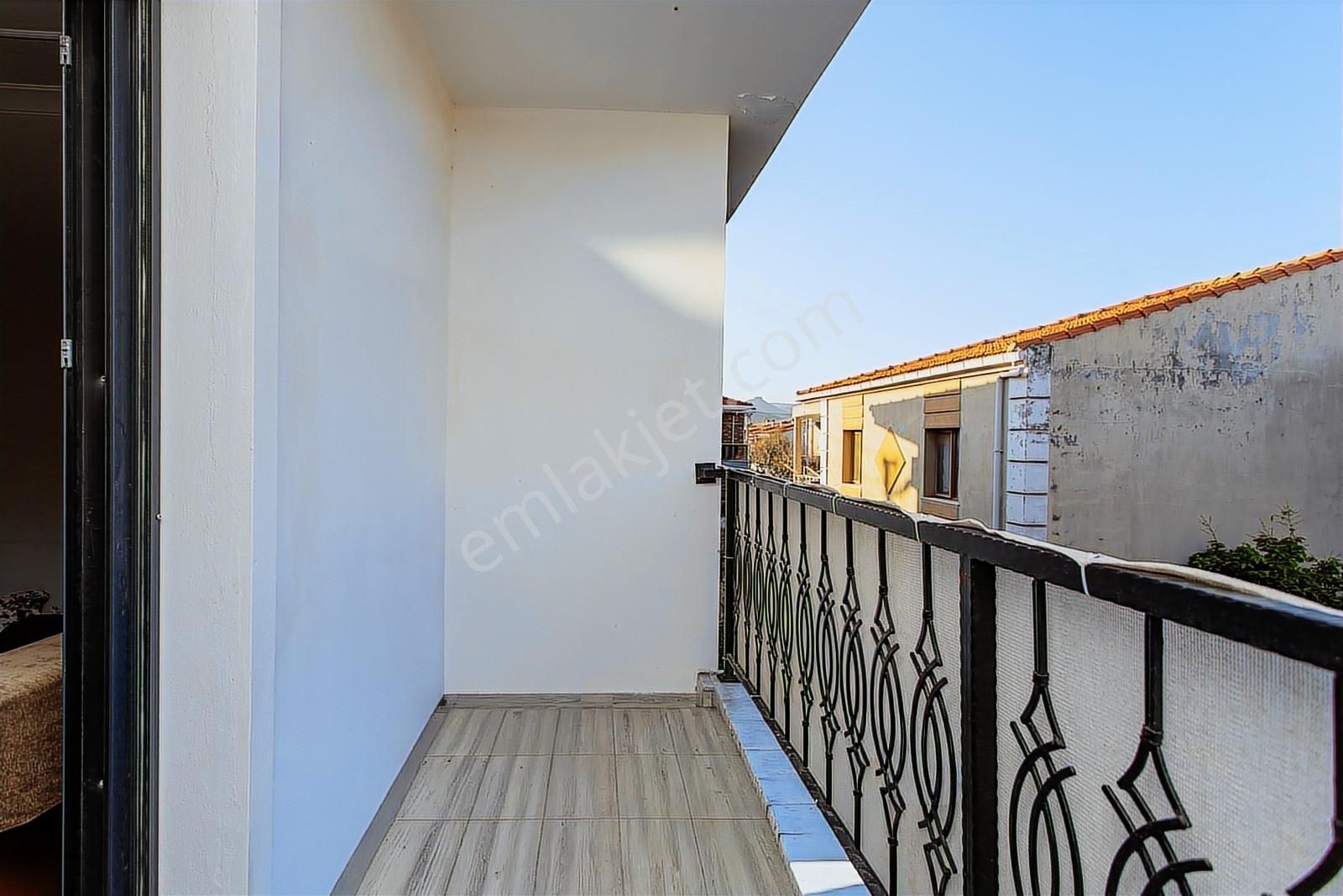 Foça Hacıveli Mah. Satılık 2+1 Kapalı Mutfak Daire - Görsel 9