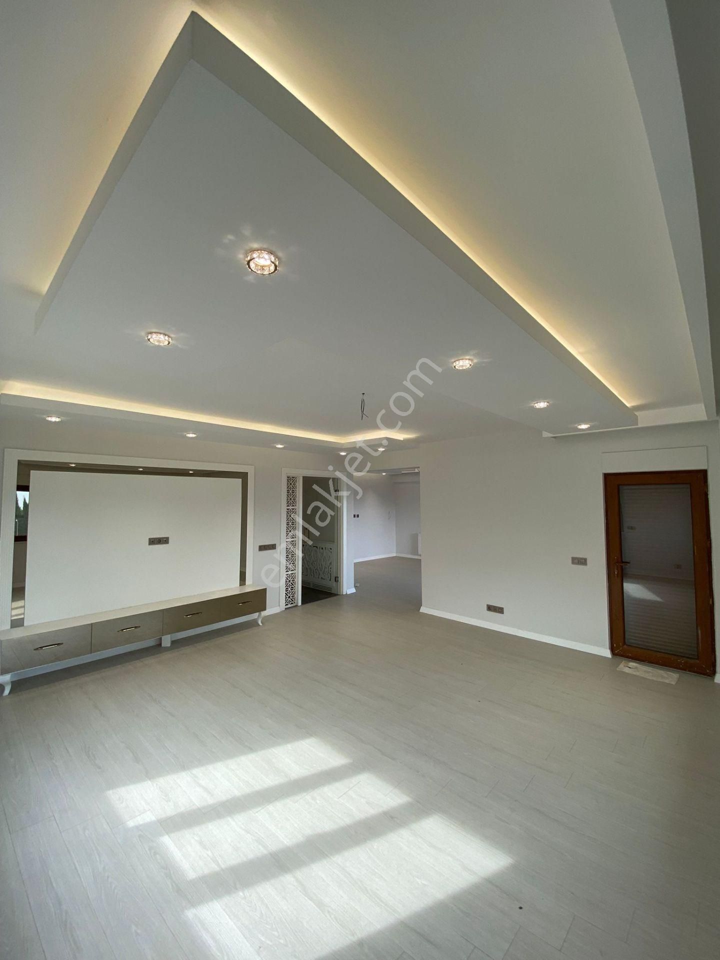 Yenişehir Mahallesi’nde 300 M² | 5+1 Dubleks | Eşsiz Şehir Manzaralı - Görsel 12