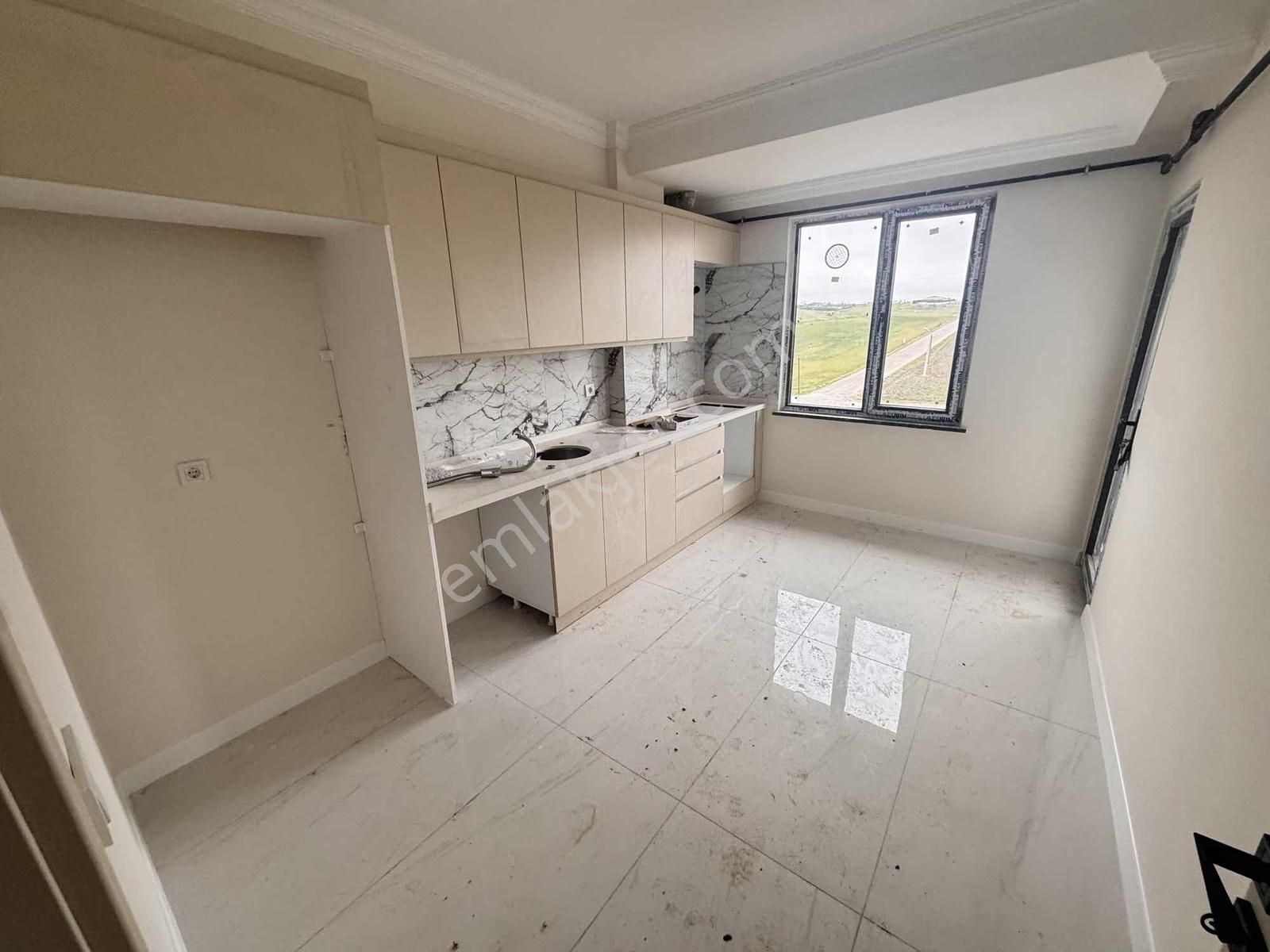 Ergene Marmaracıkta Gölün Yanında Geniş Site İçersinde 2+1 - Görsel 14