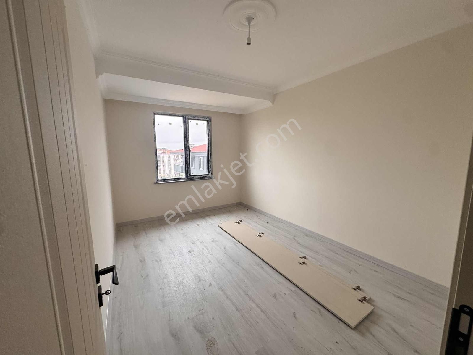 Ergene Marmaracıkta Gölün Yanında Geniş Site İçersinde 2+1 - Görsel 11