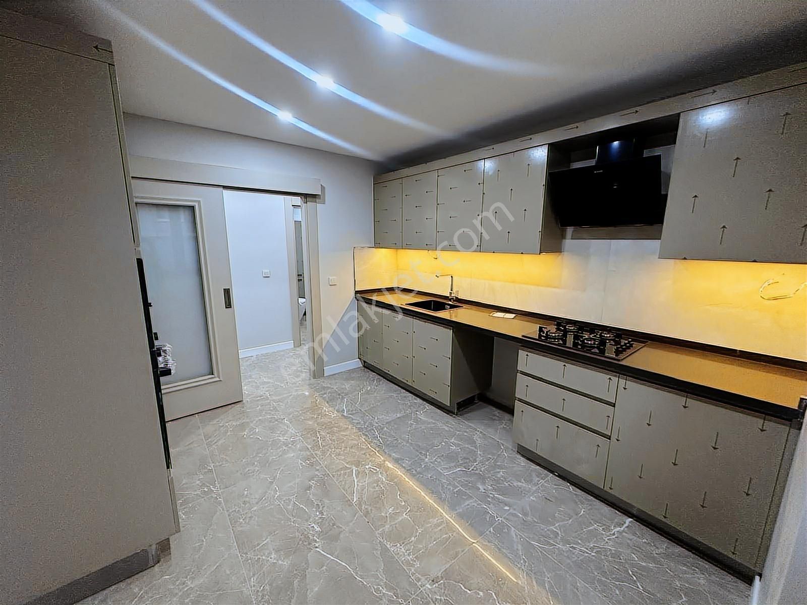 Ümraniye Namık Kemal 4+1 185 M2 Kaliteli İşçilik Satılık Dubleks - Görsel 5