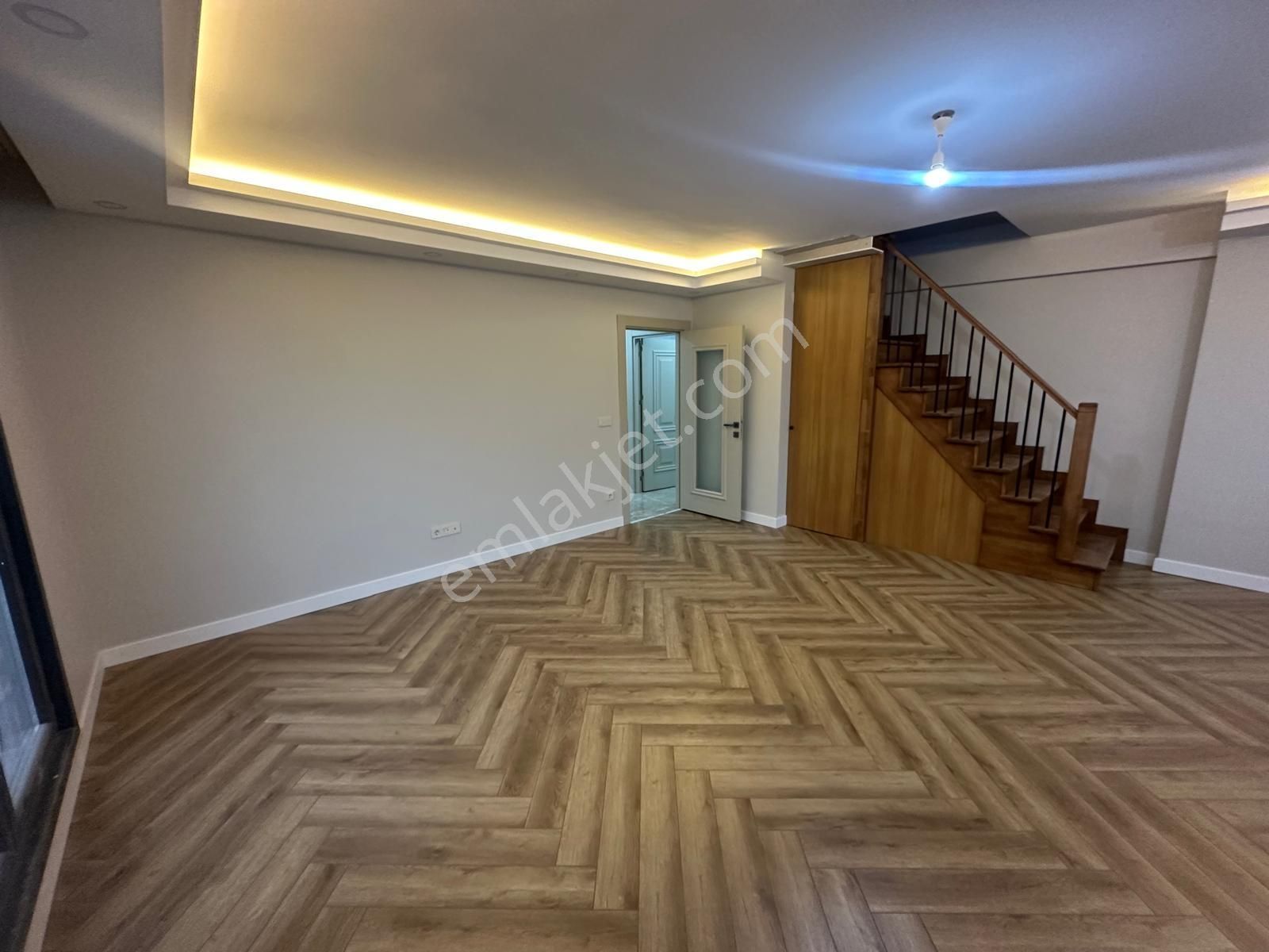 Ümraniye Namık Kemal 4+1 185 M2 Kaliteli İşçilik Satılık Dubleks - Görsel 8