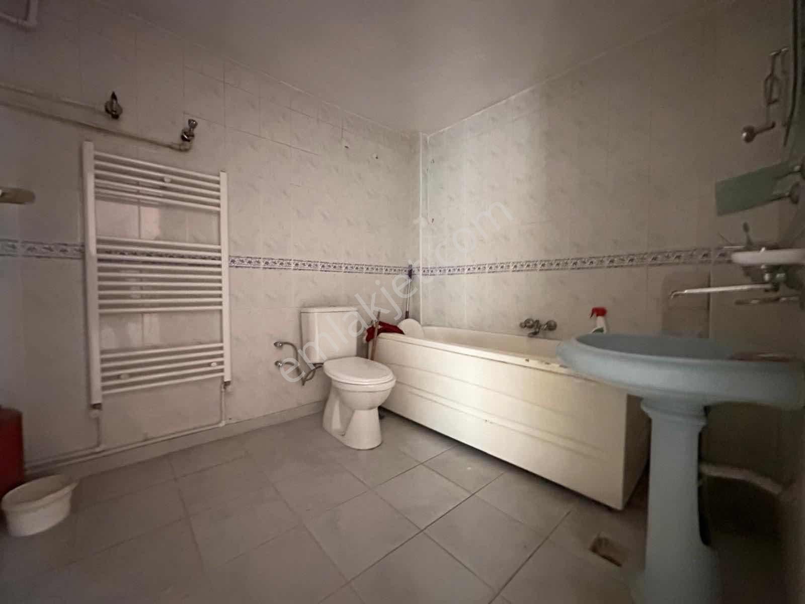 Bedir Mahallesinde Merkezi Konumda 3+1 Ara Kat Daire - Görsel 5