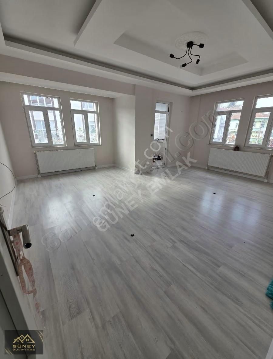 Yenimahalle'de Satılık 2+1 Daire, 120m² Net, 3 Balkonlu! - Görsel 3