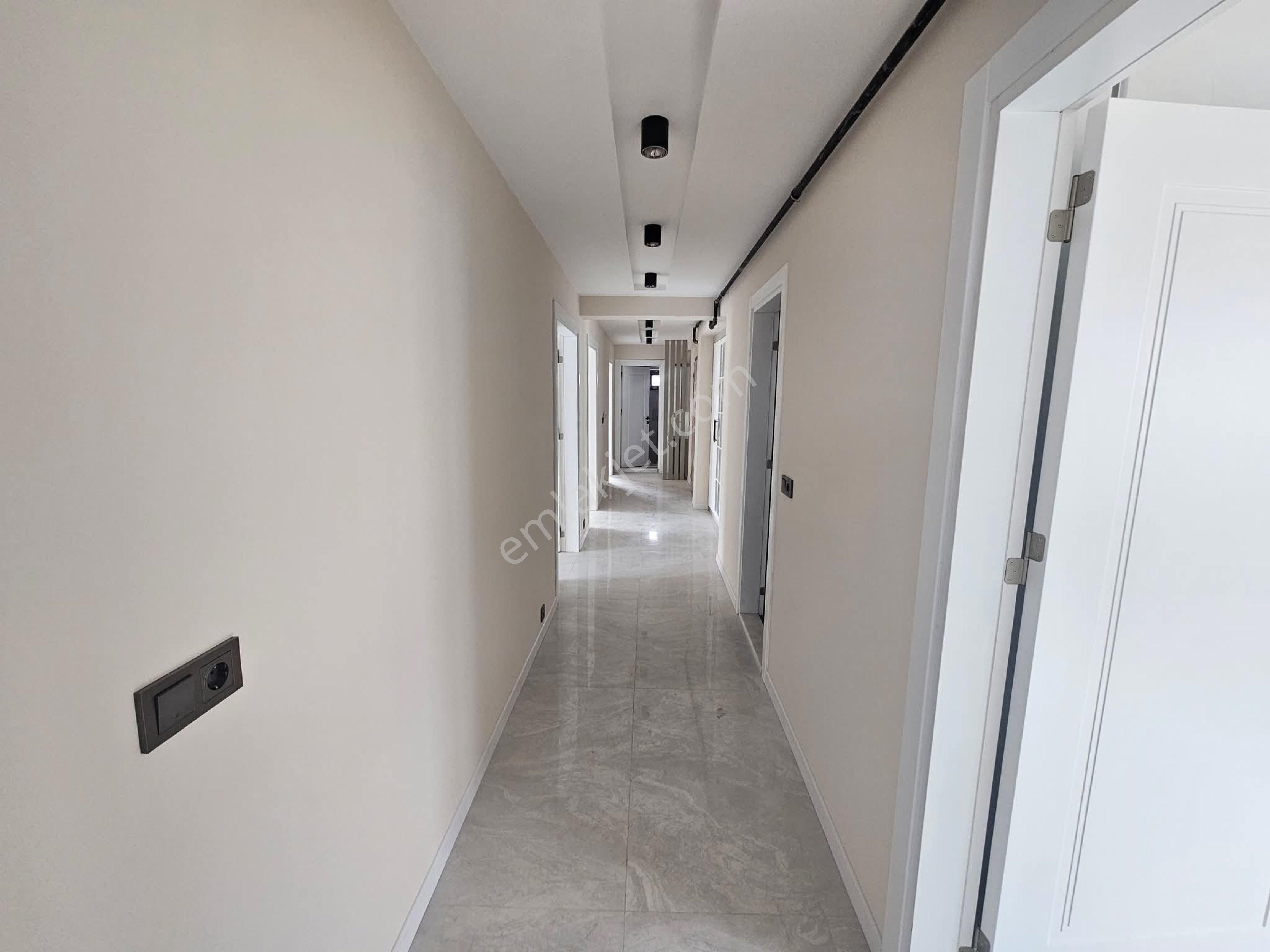 Tavas Merkezde Yerden Isıtmalı Çift Balkonlu Geniş Sıfır Daire - Görsel 8