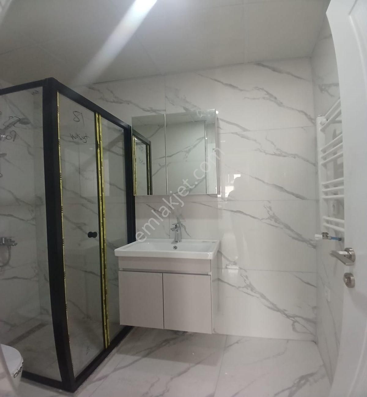 Cihangirde Ebeveyn Banyolu Ön Cephe 2+1 Ara Kat Satılık Daire - Görsel 11